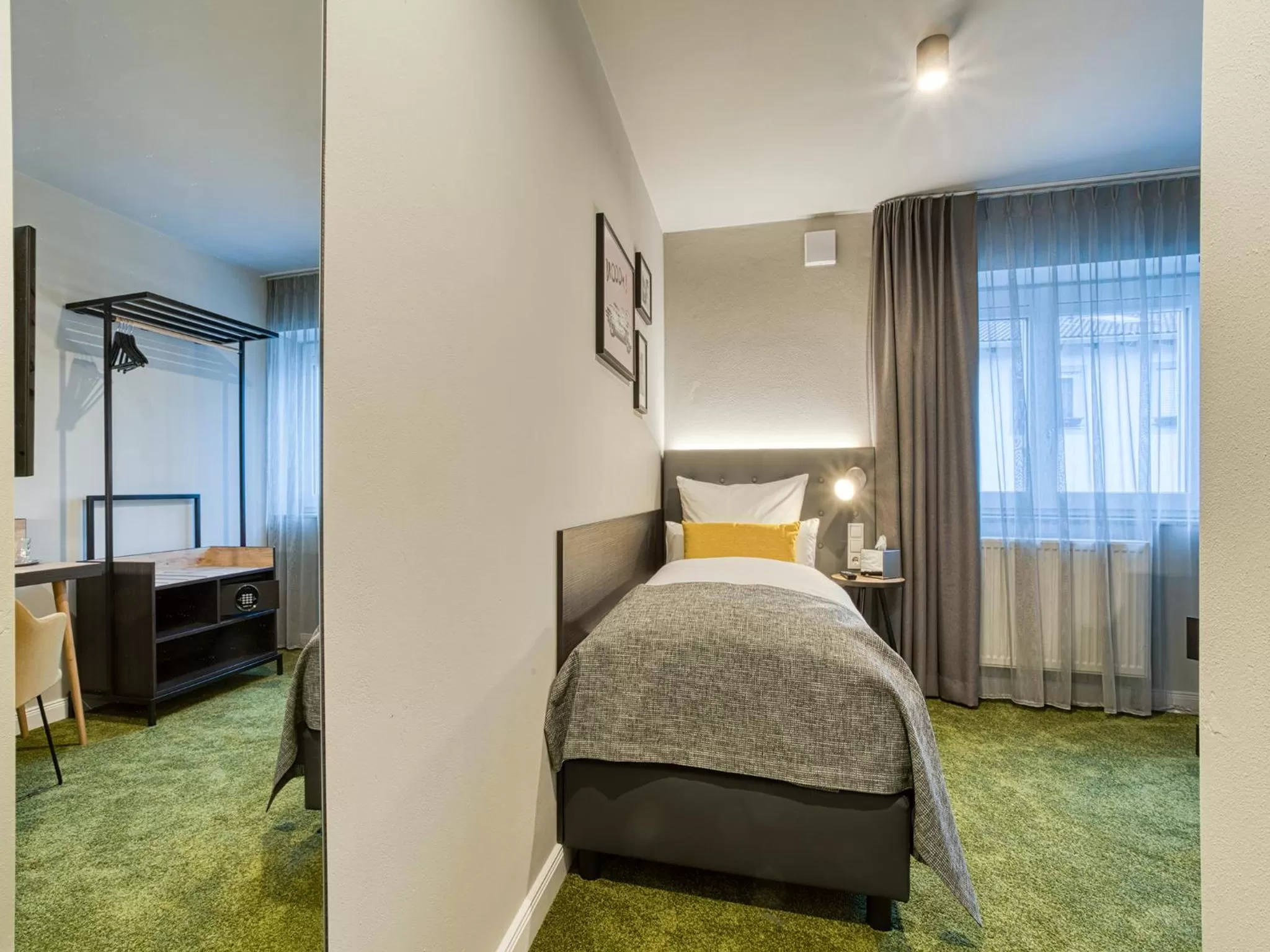 Photo of the whole room, Bed in Vienna House Easy by Wyndham Ingolstadt