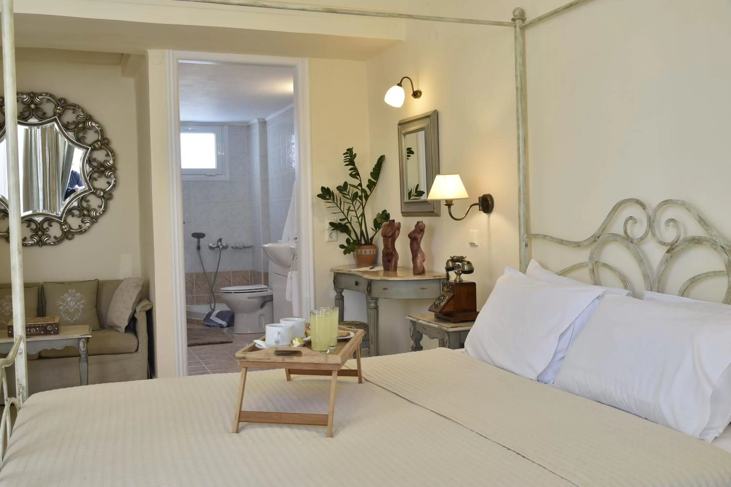 Photo of the whole room, Bed in Ikaros Art Hotel