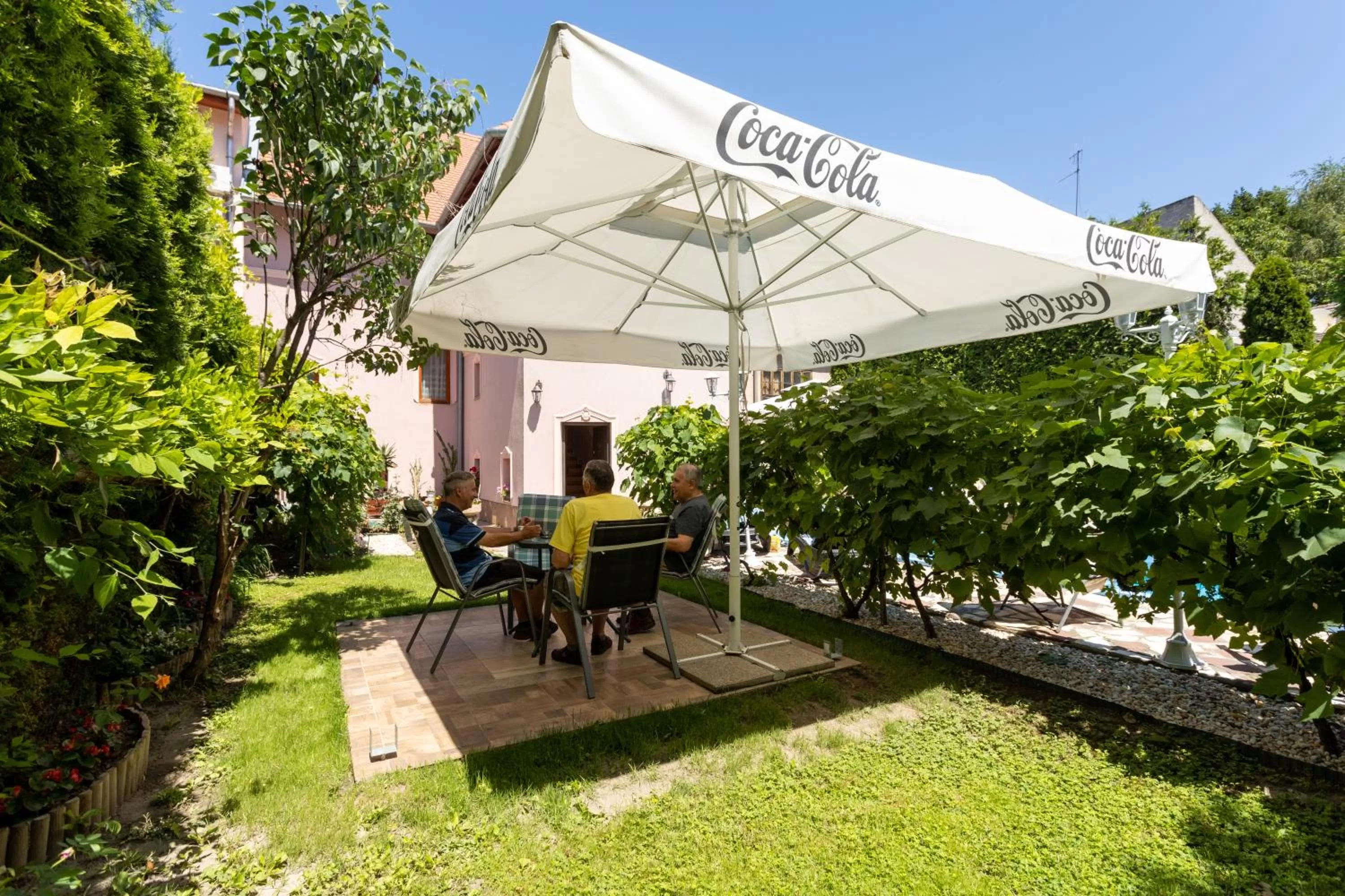 Garden in Illés Hotel