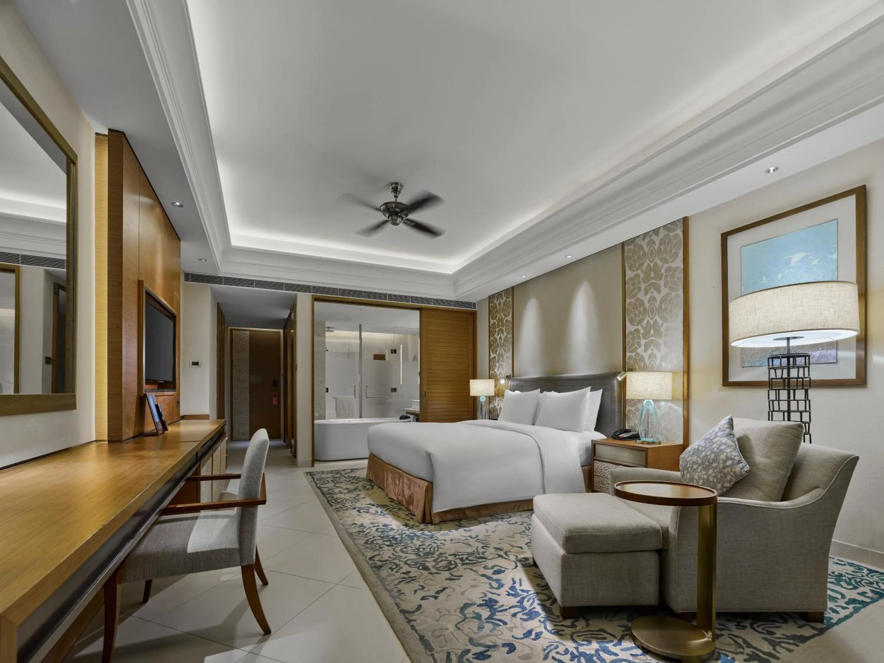 King Guest Room in Hilton Haikou Meilan - Beachfront Hotel