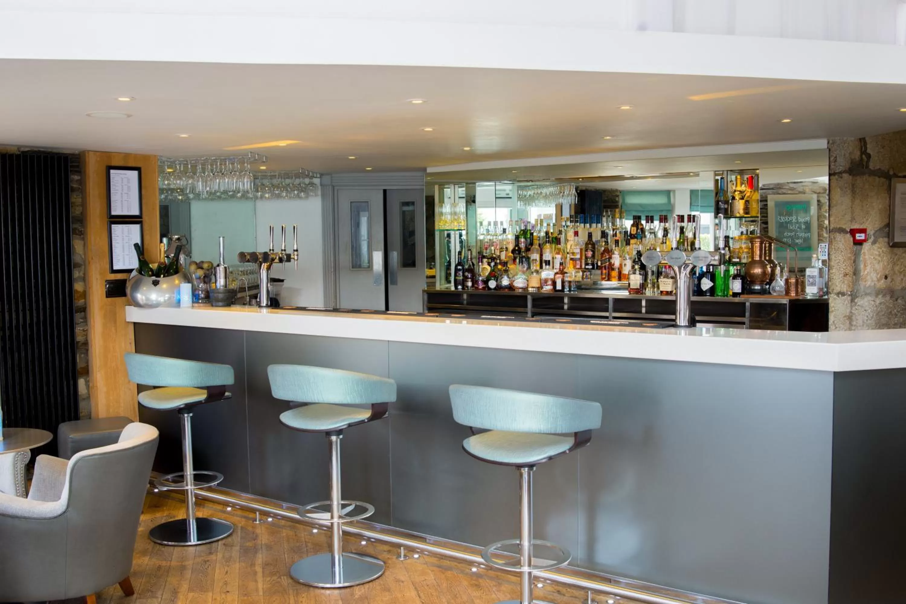 Lounge or bar in Mannings Hotel