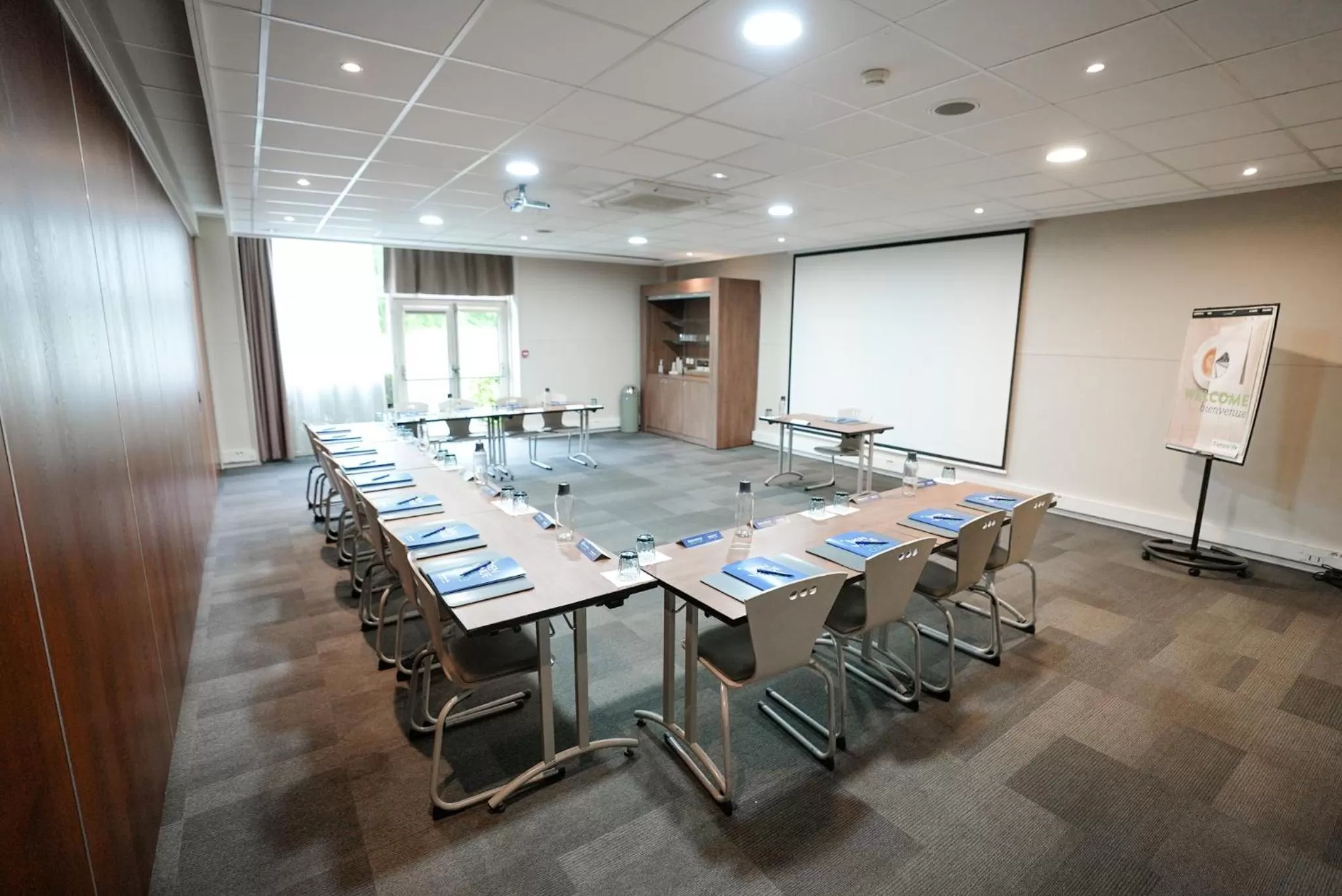 Meeting/conference room in Campanile Paris CDG Airport Villepinte