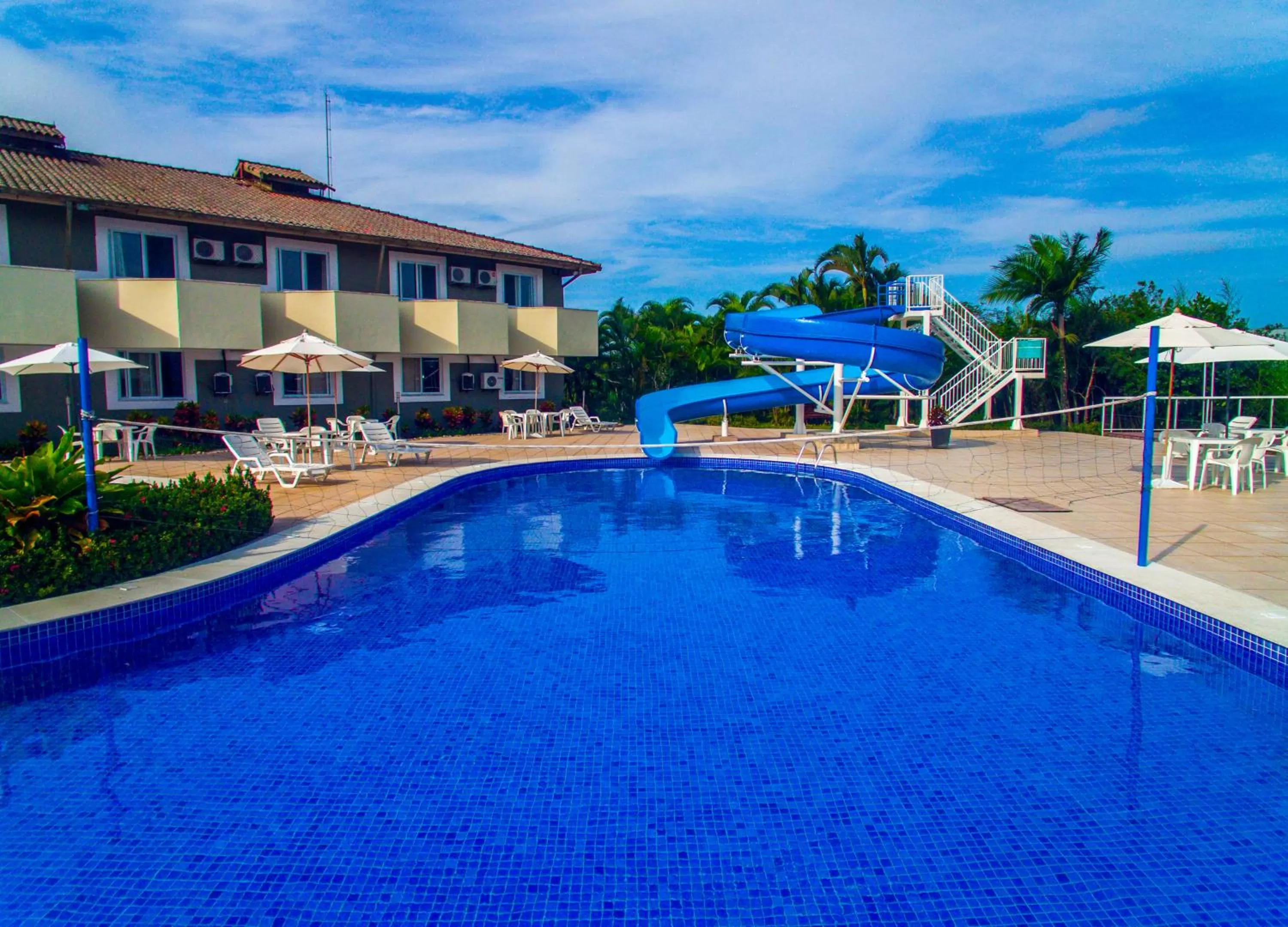 Swimming pool in Camboa Hotel Paranaguá