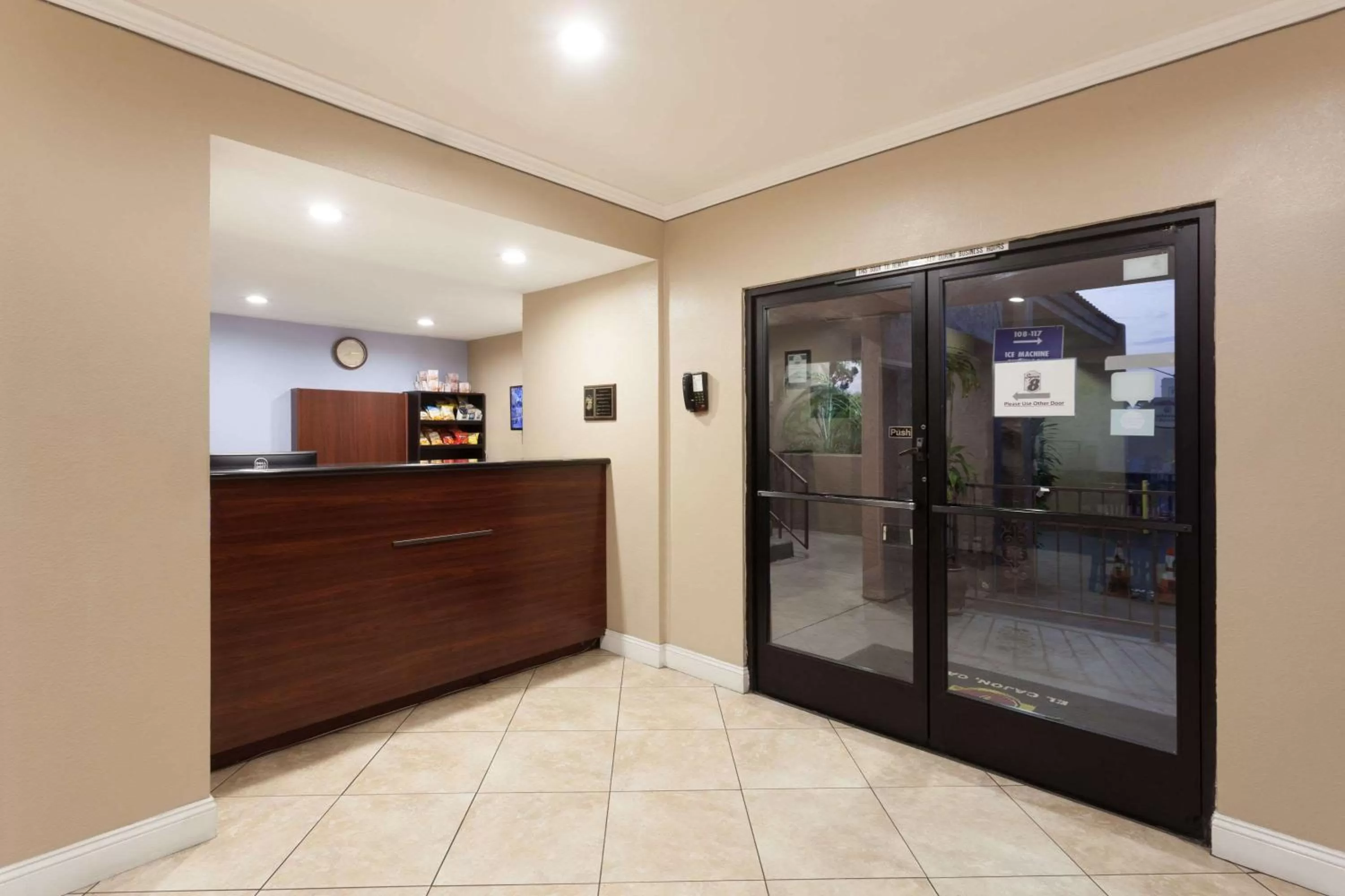 Lobby or reception in Super 8 by Wyndham El Cajon San Diego