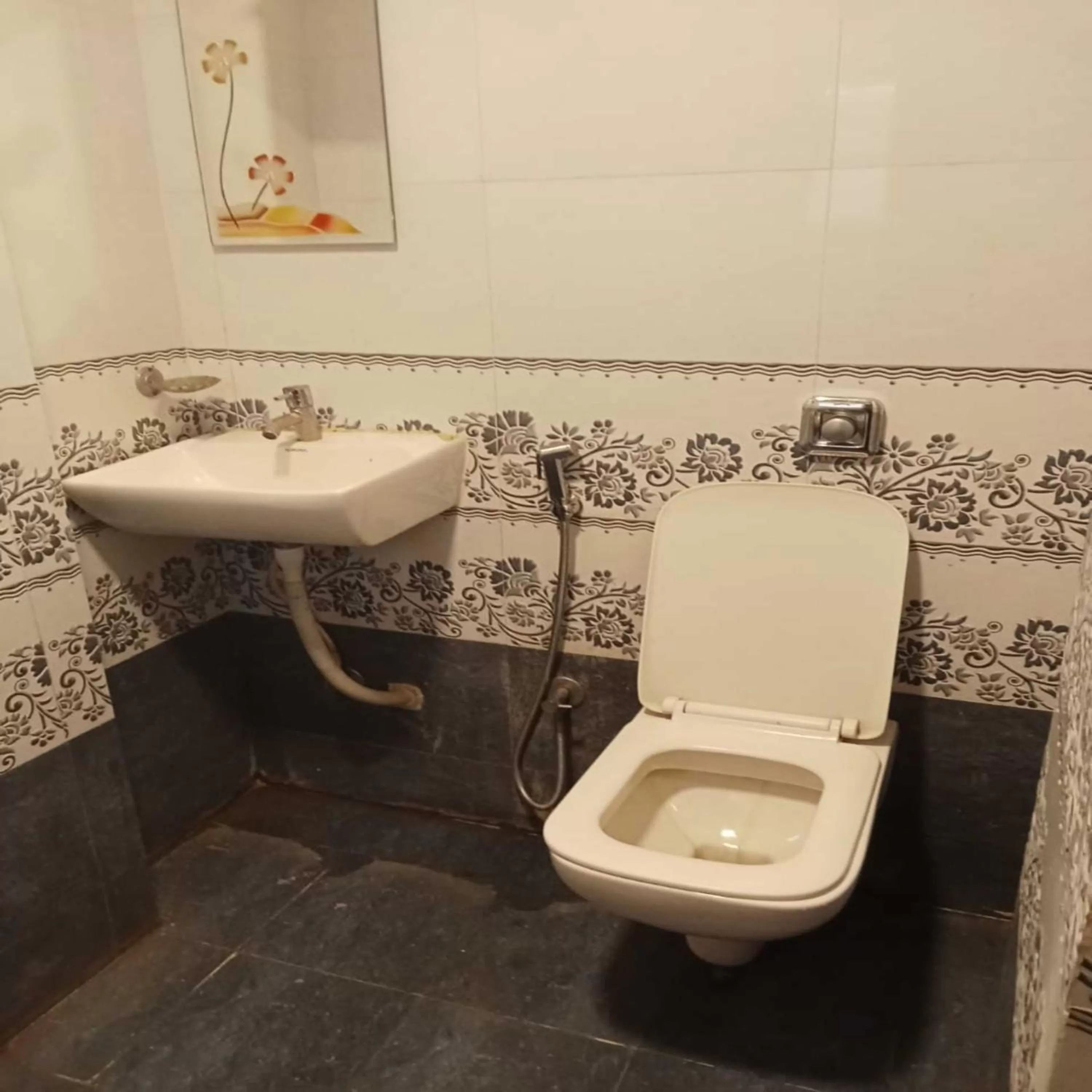 Bathroom in Hotel Borivali Executive - Near Borivali Railway Station