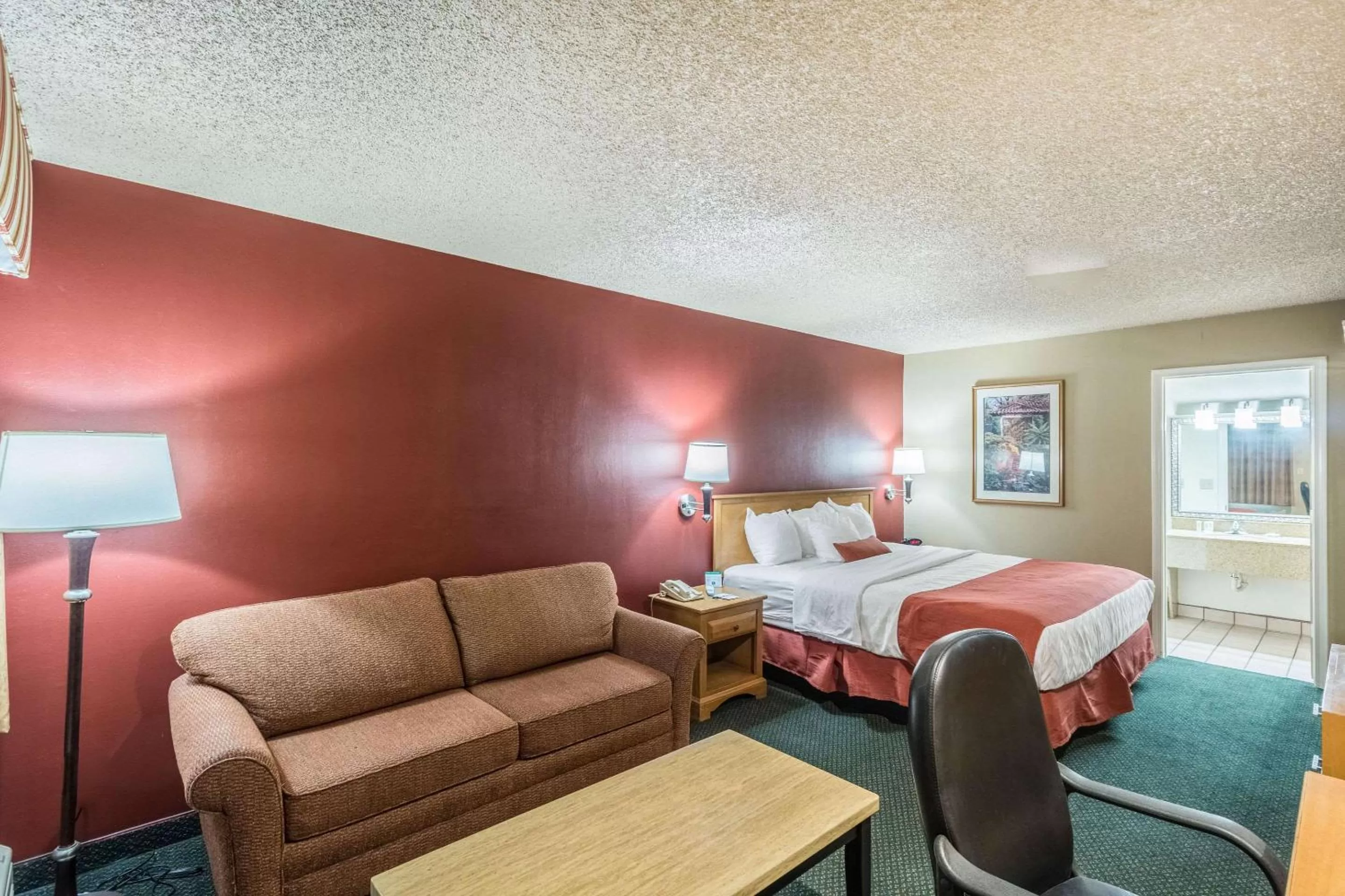 Photo of the whole room, Bed in Quality Inn Casa Grande I-10