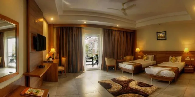 Photo of the whole room, Bed in Hotel Le Ruchi The Prince