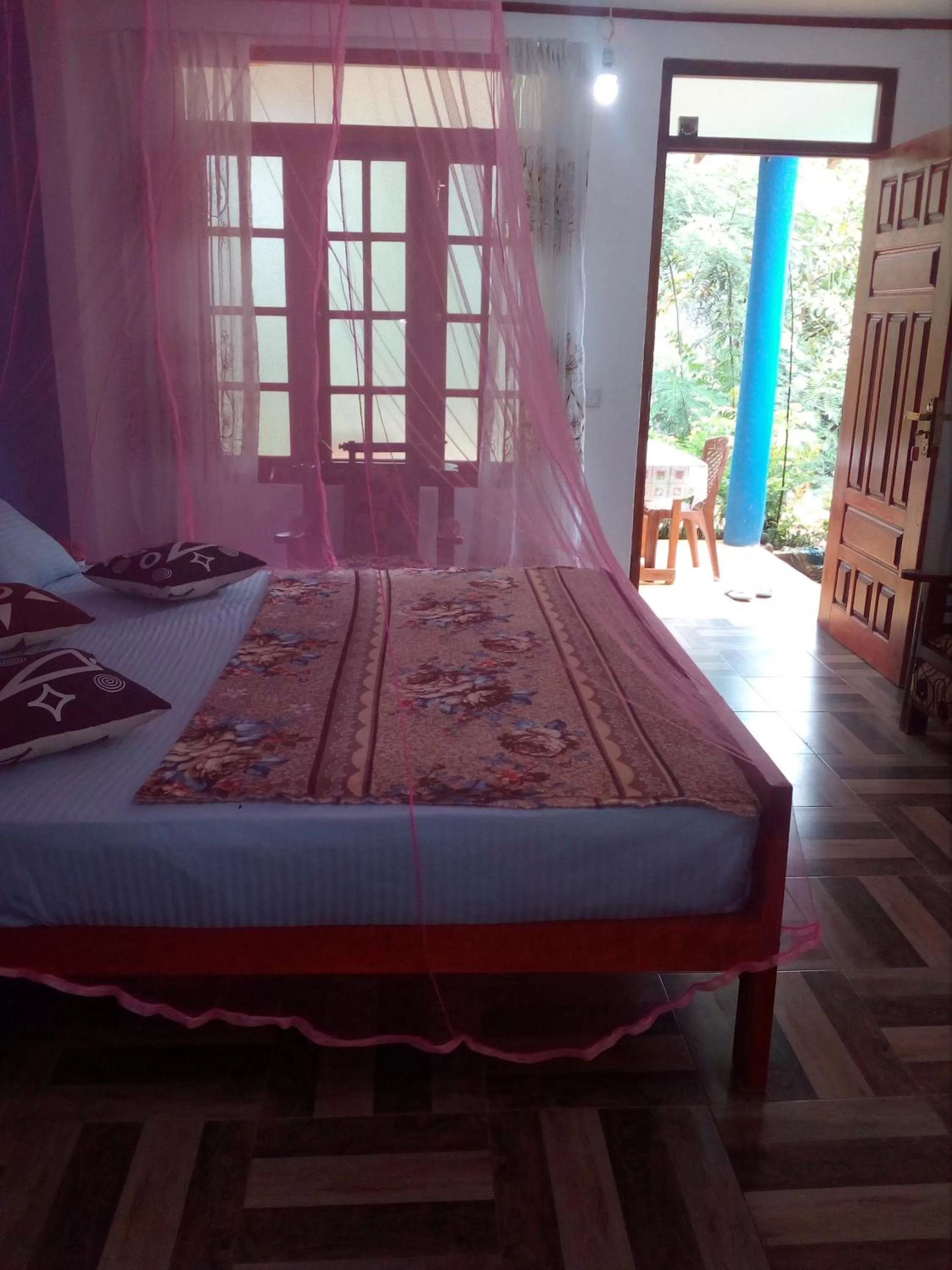 Bedroom, Bed in The Horizon Root Inn