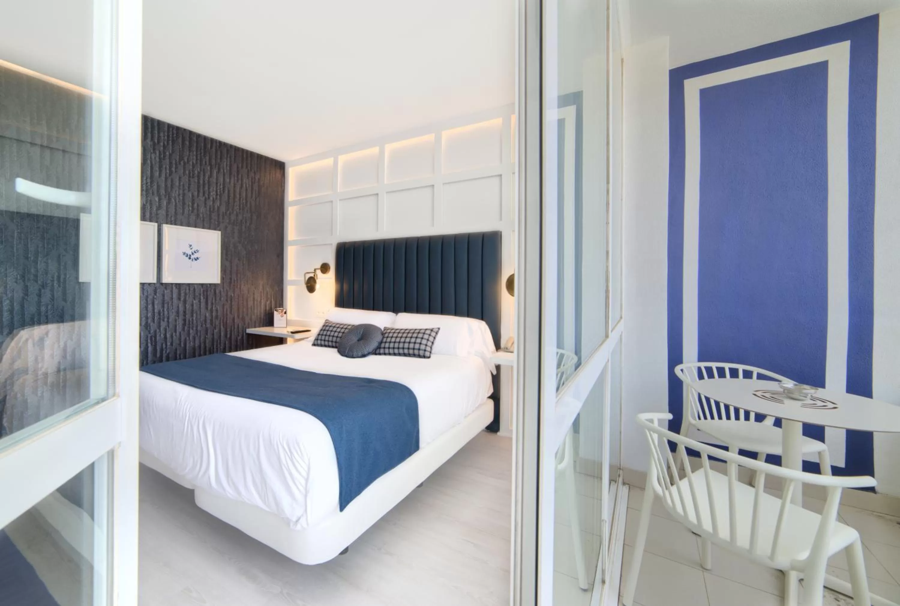 Bed in Hotel Luze El Villa