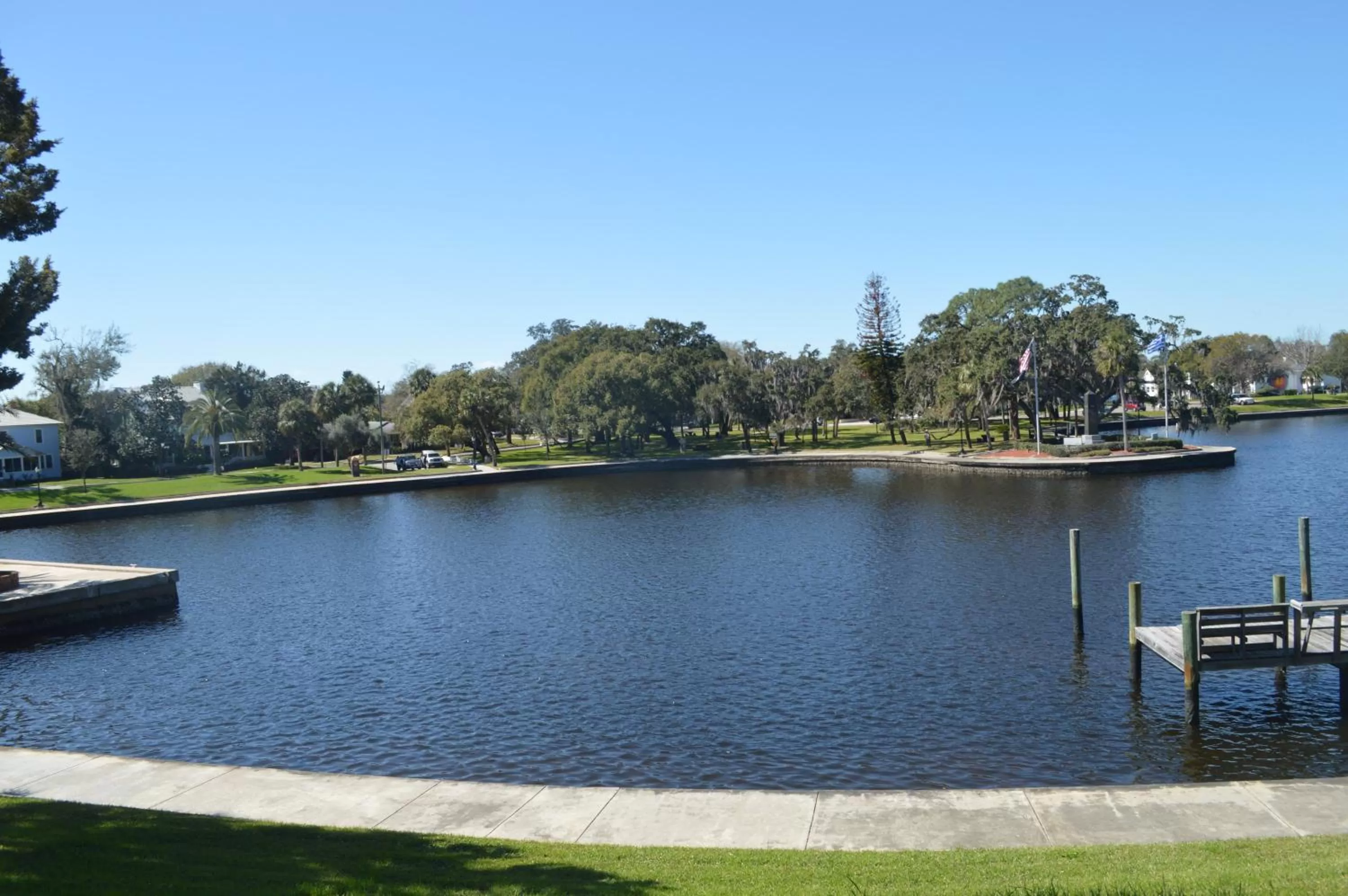 Landmark view in Tarpon Inn