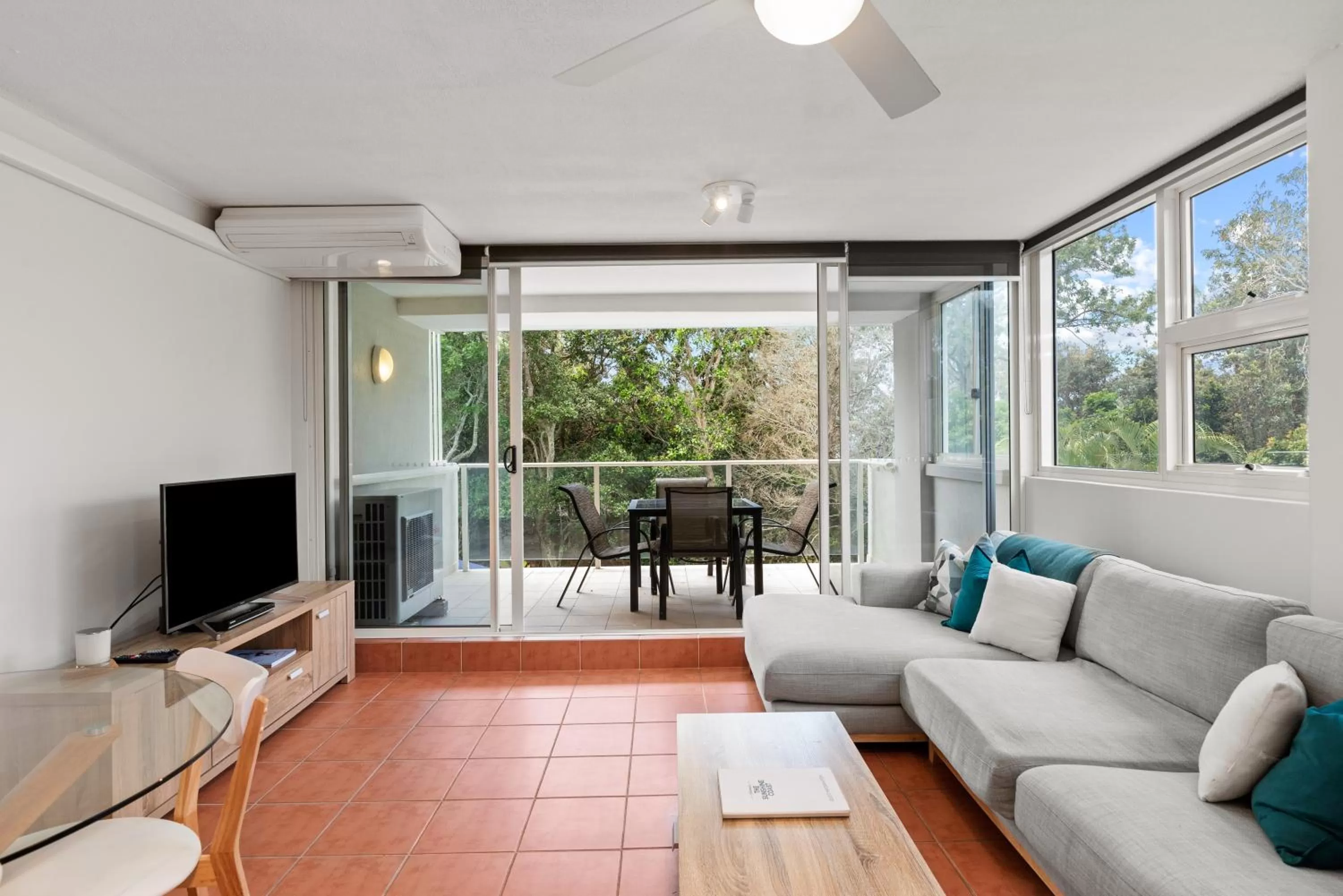 Balcony/Terrace in 84 The Spit Holiday Apartments