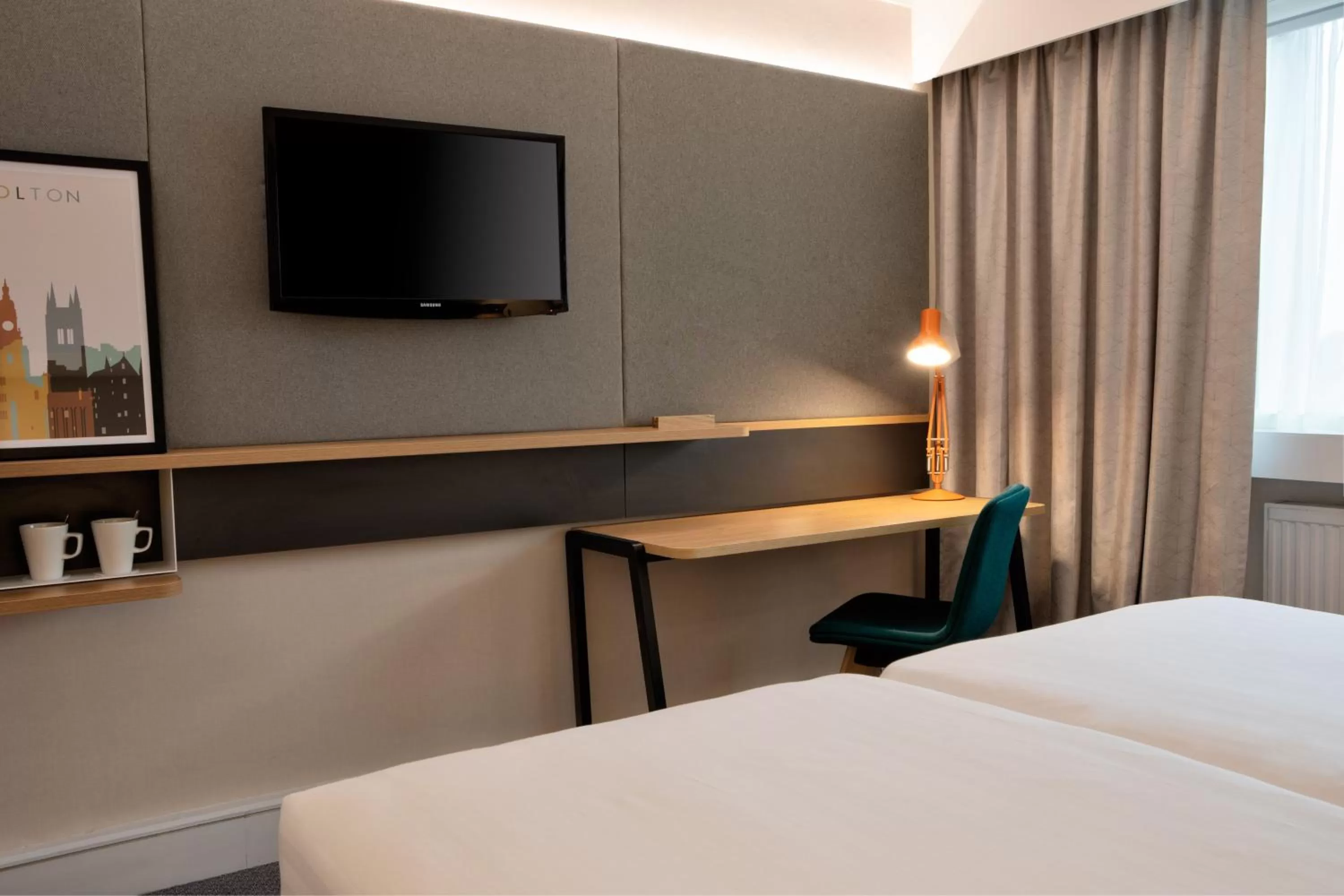 Photo of the whole room, Bed in Holiday Inn Bolton Centre by IHG