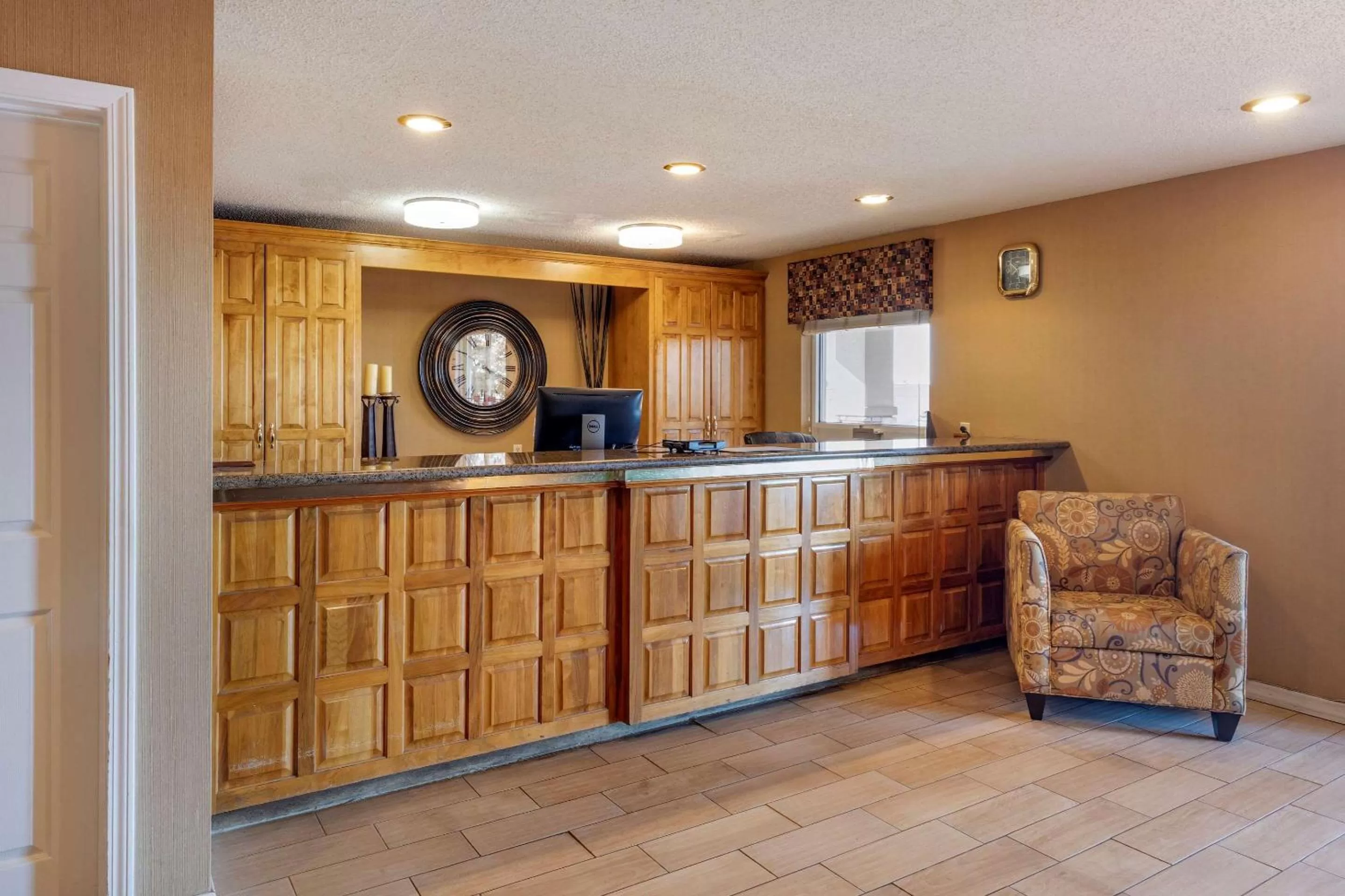 Lobby or reception in Quality Inn Russellville I-40