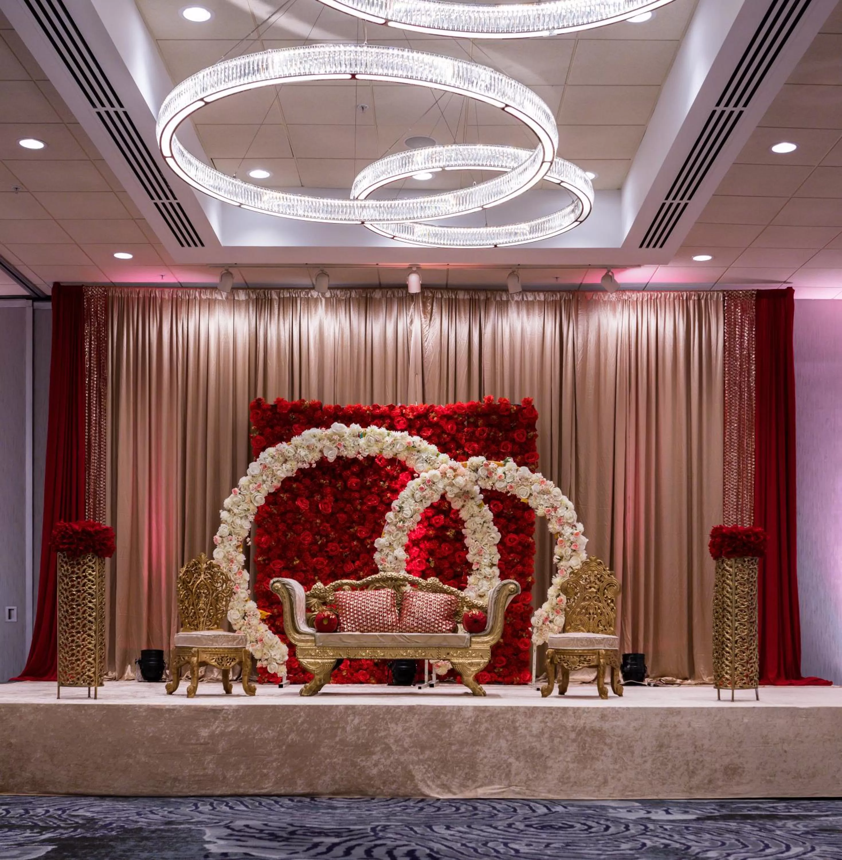 Banquet/Function facilities in Holiday Inn Chicago Nw Crystal Lk Conv Ctr by IHG