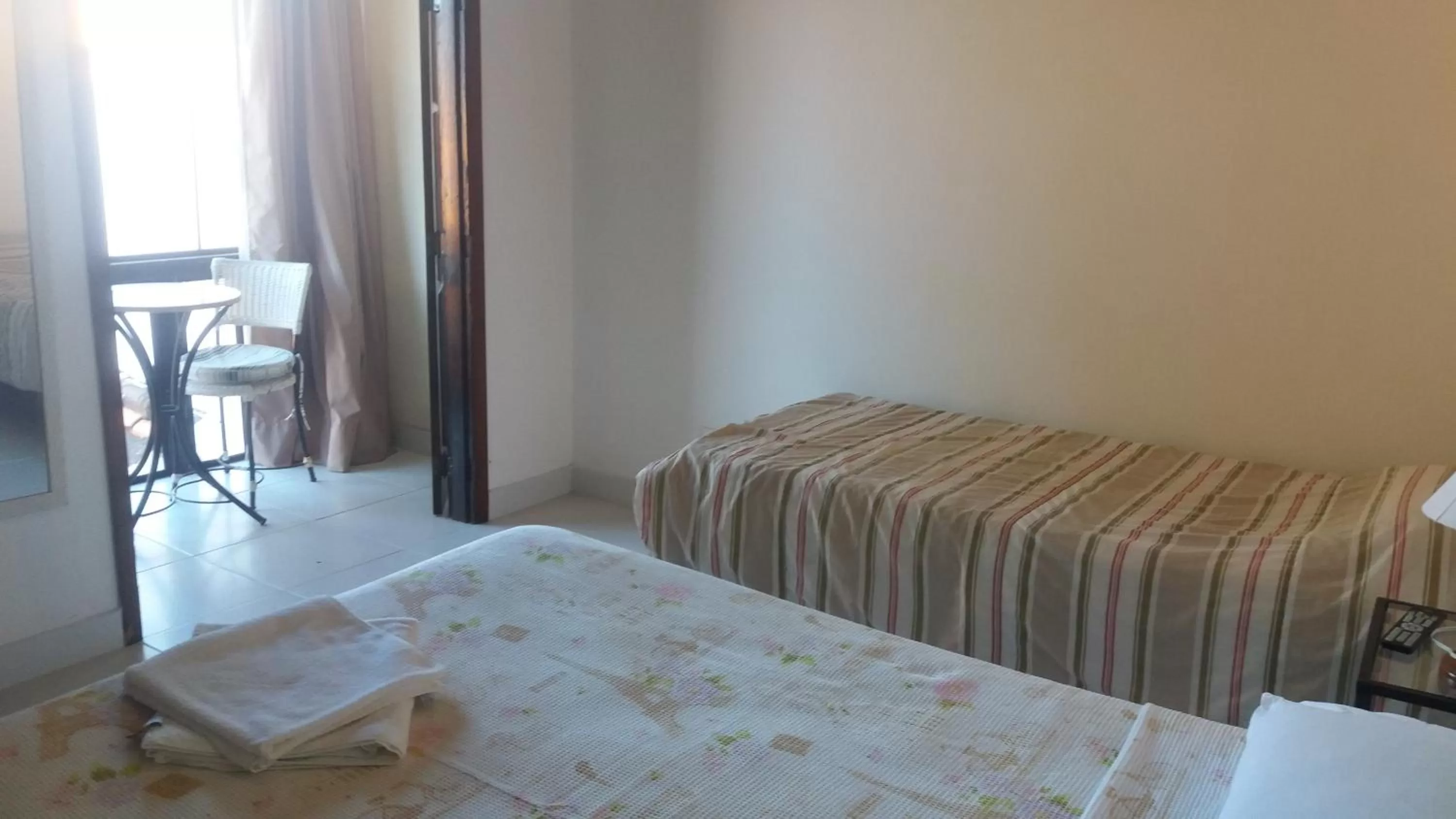 Photo of the whole room, Bed in Pousada L'étage