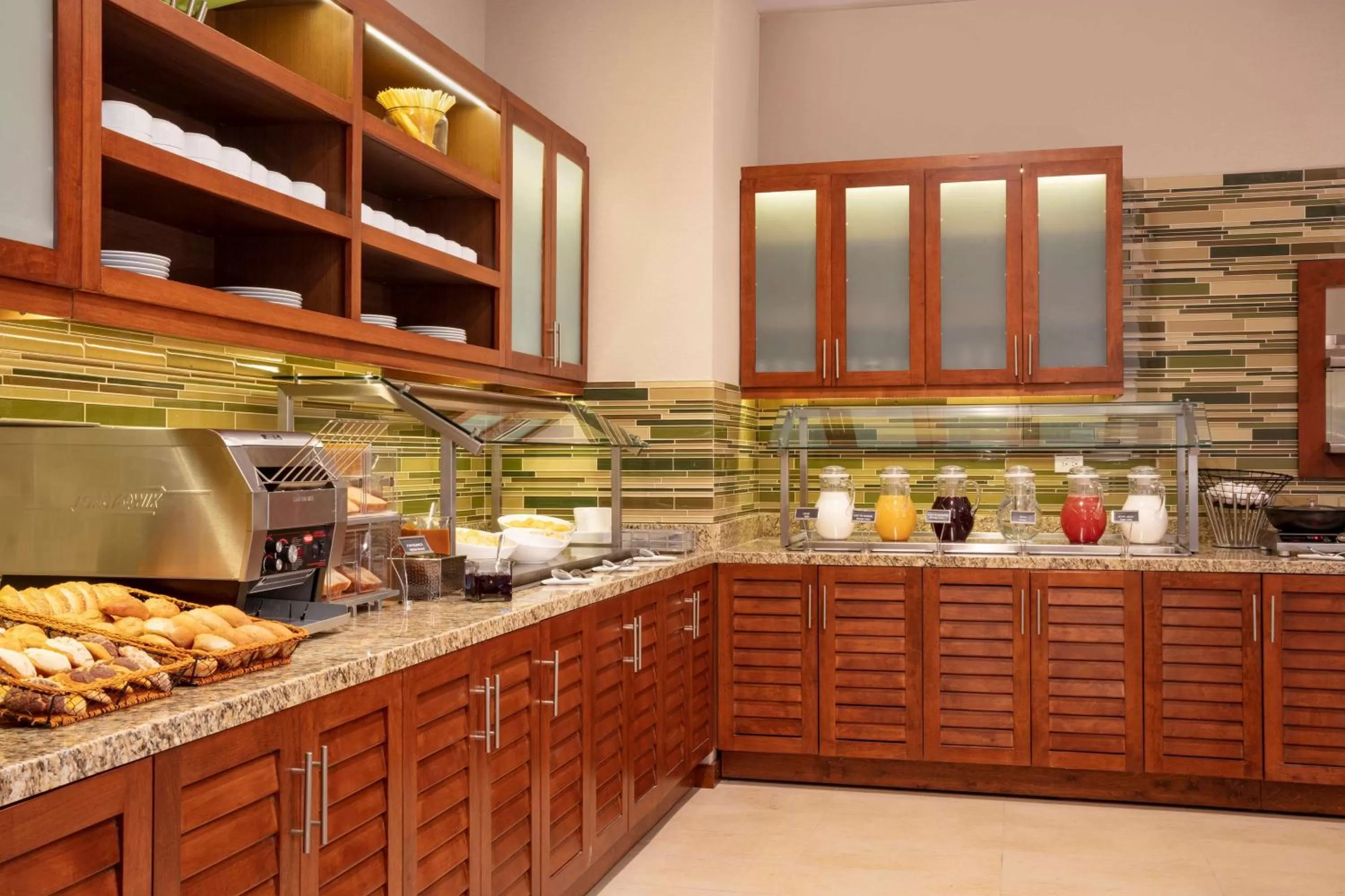 Restaurant/places to eat in Hyatt Place Aguascalientes Bonaterra