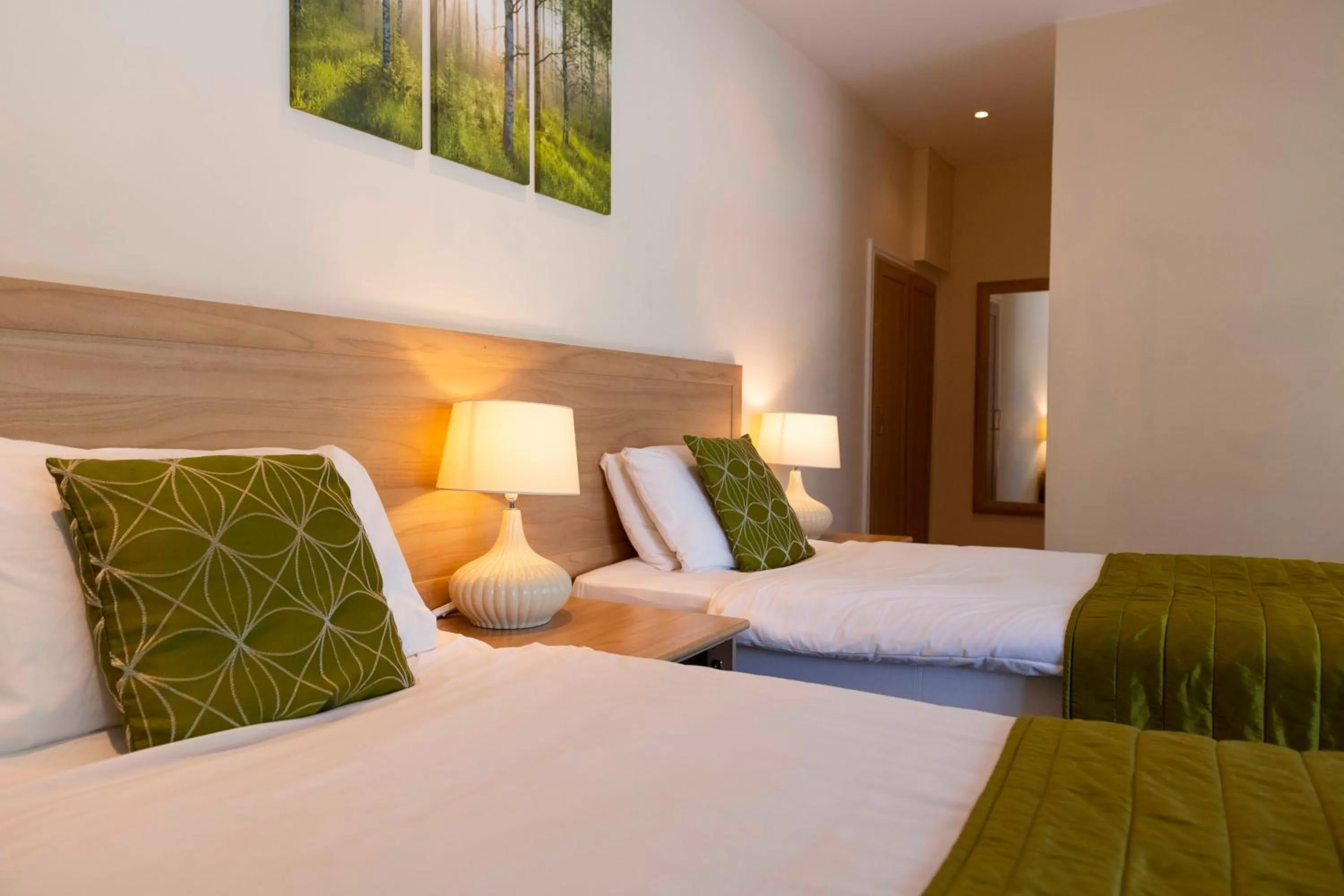 Photo of the whole room, Bed in The Limes Country Lodge Hotel & Admiral Restaurant