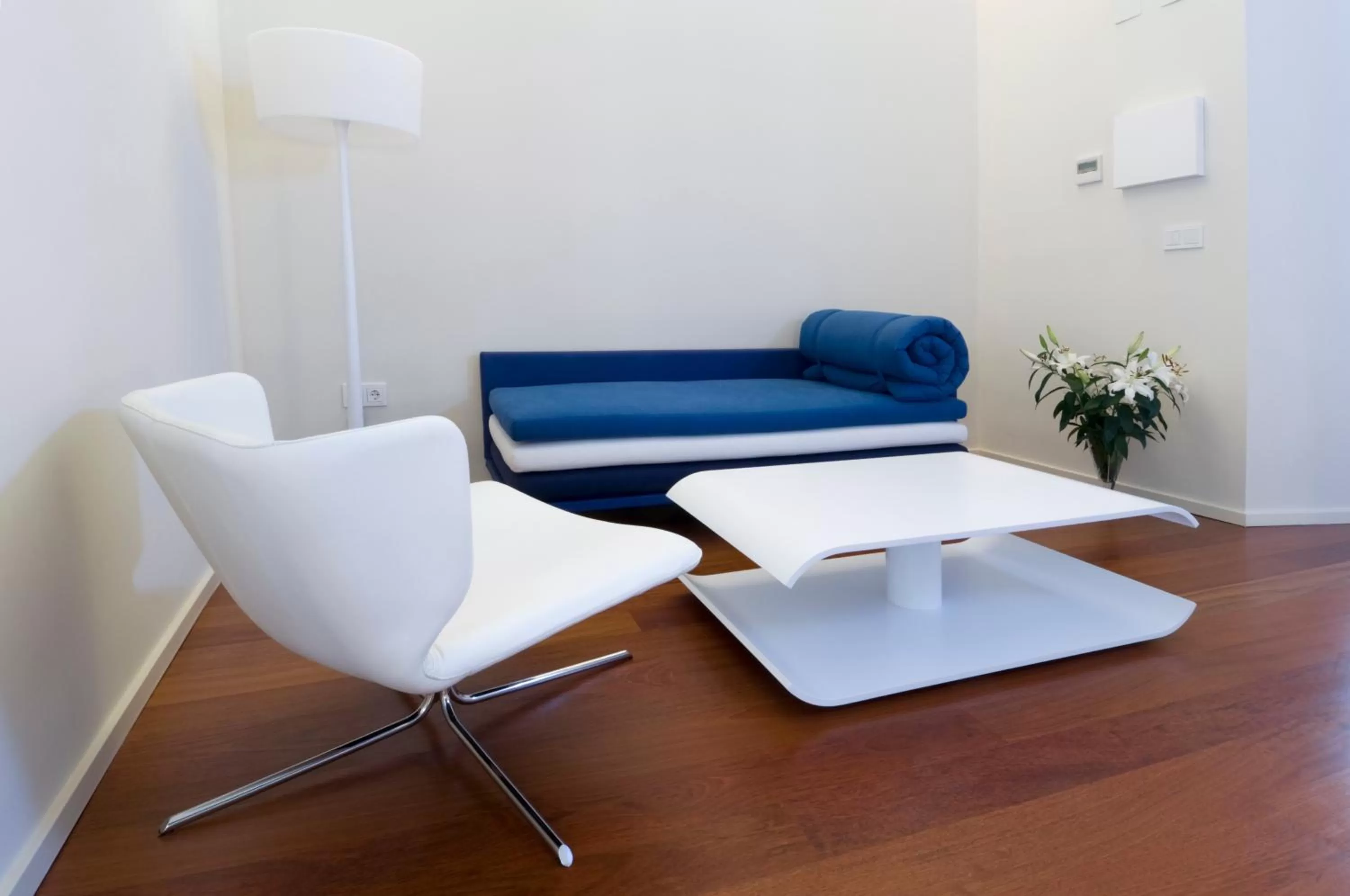 Seating area in Hotel Viento10