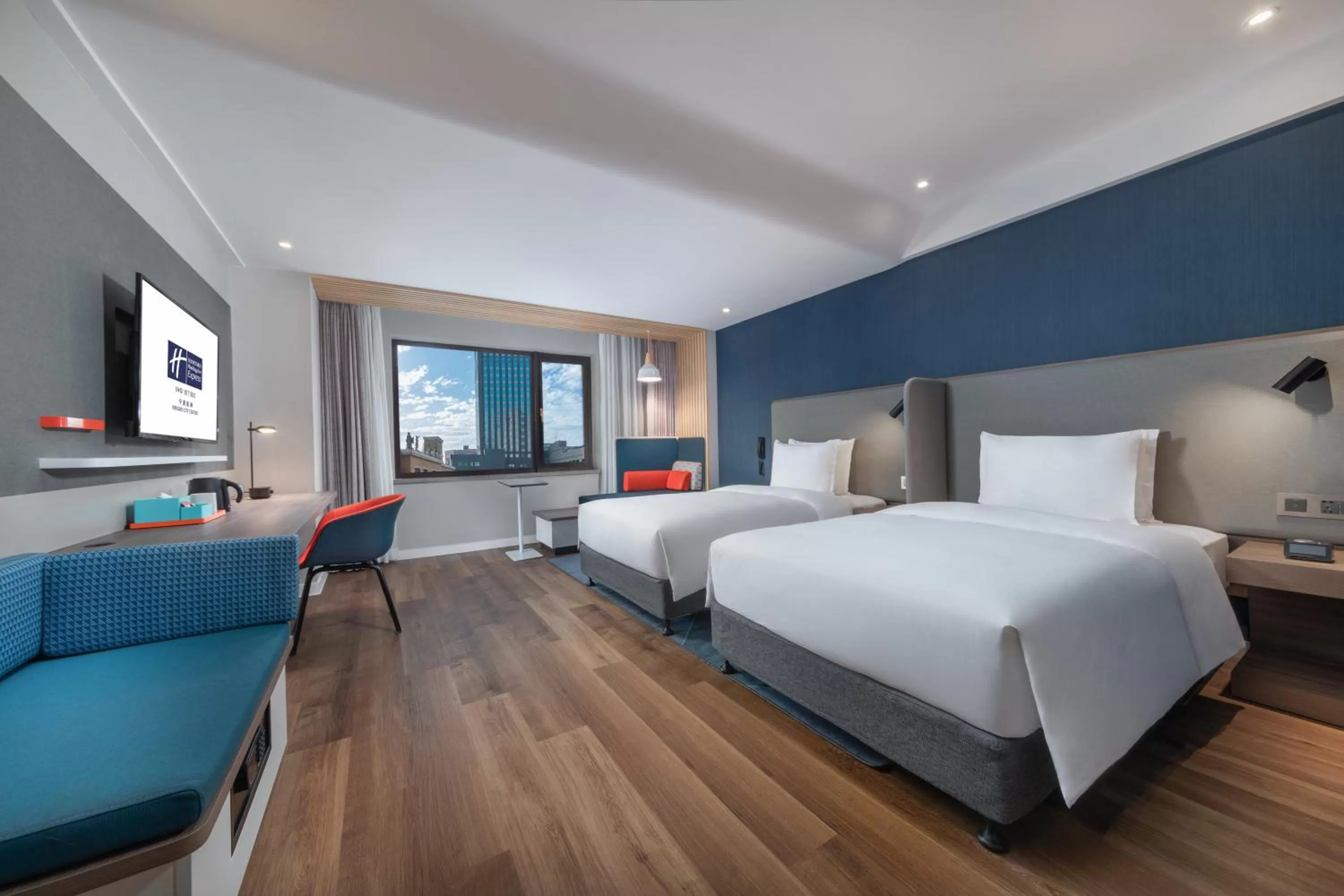 Photo of the whole room, Bed in Holiday Inn Express Ningbo City Center by IHG