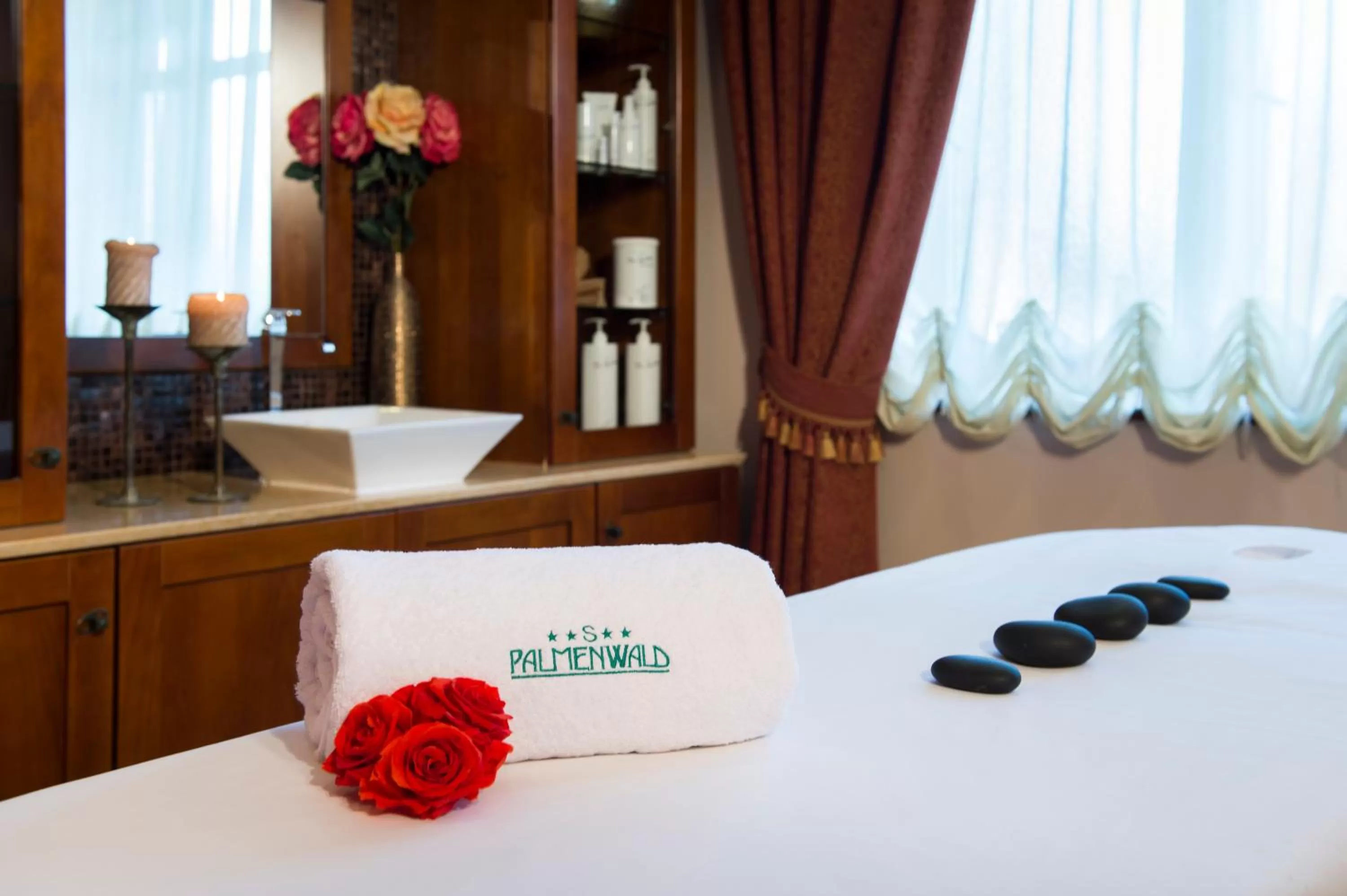 Massage, Bed in Das Palmenwald Schwarzwaldhof, BW Signature Collection