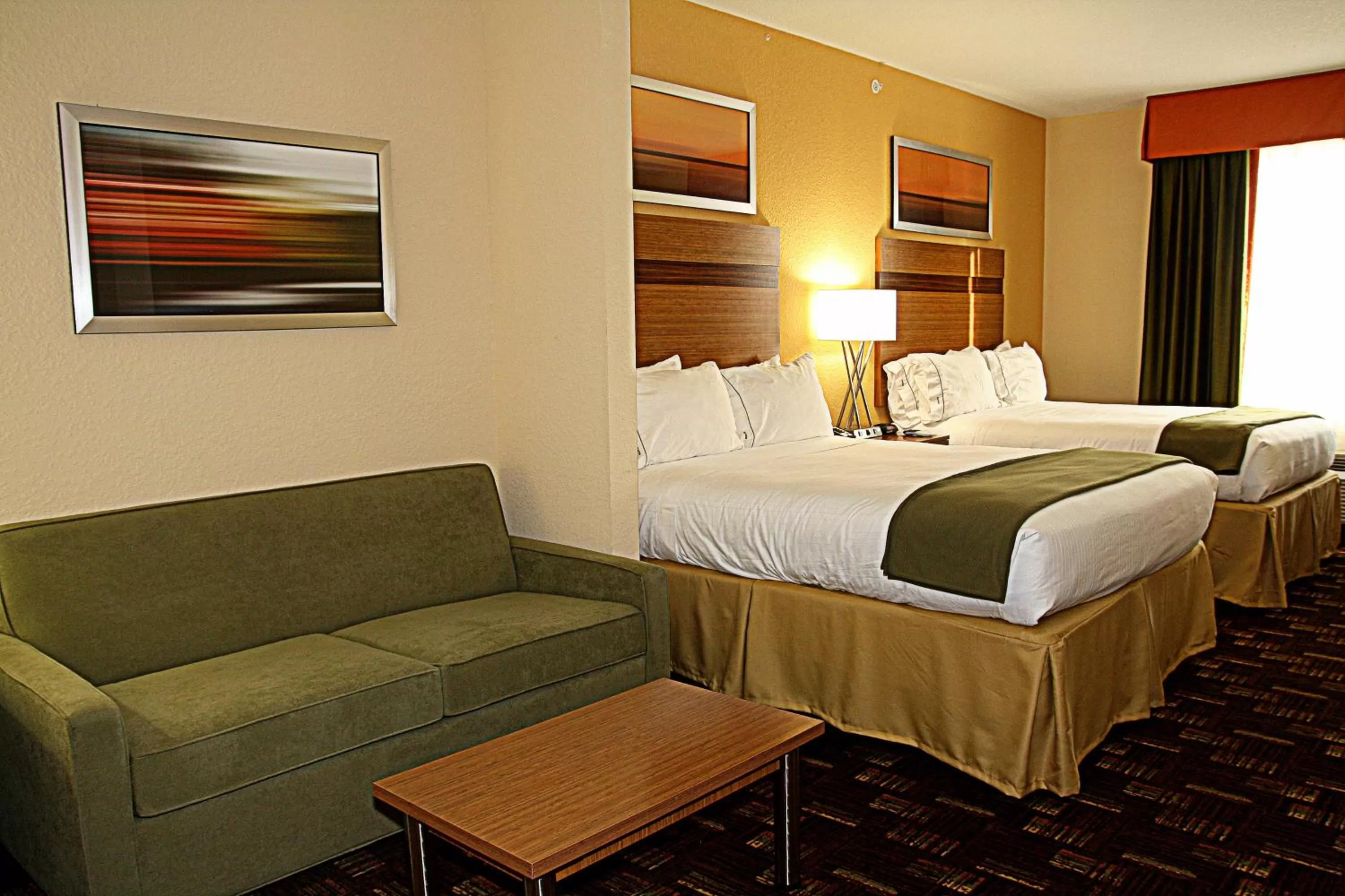 Bed in Holiday Inn Express Fort Lauderdale Airport South by IHG
