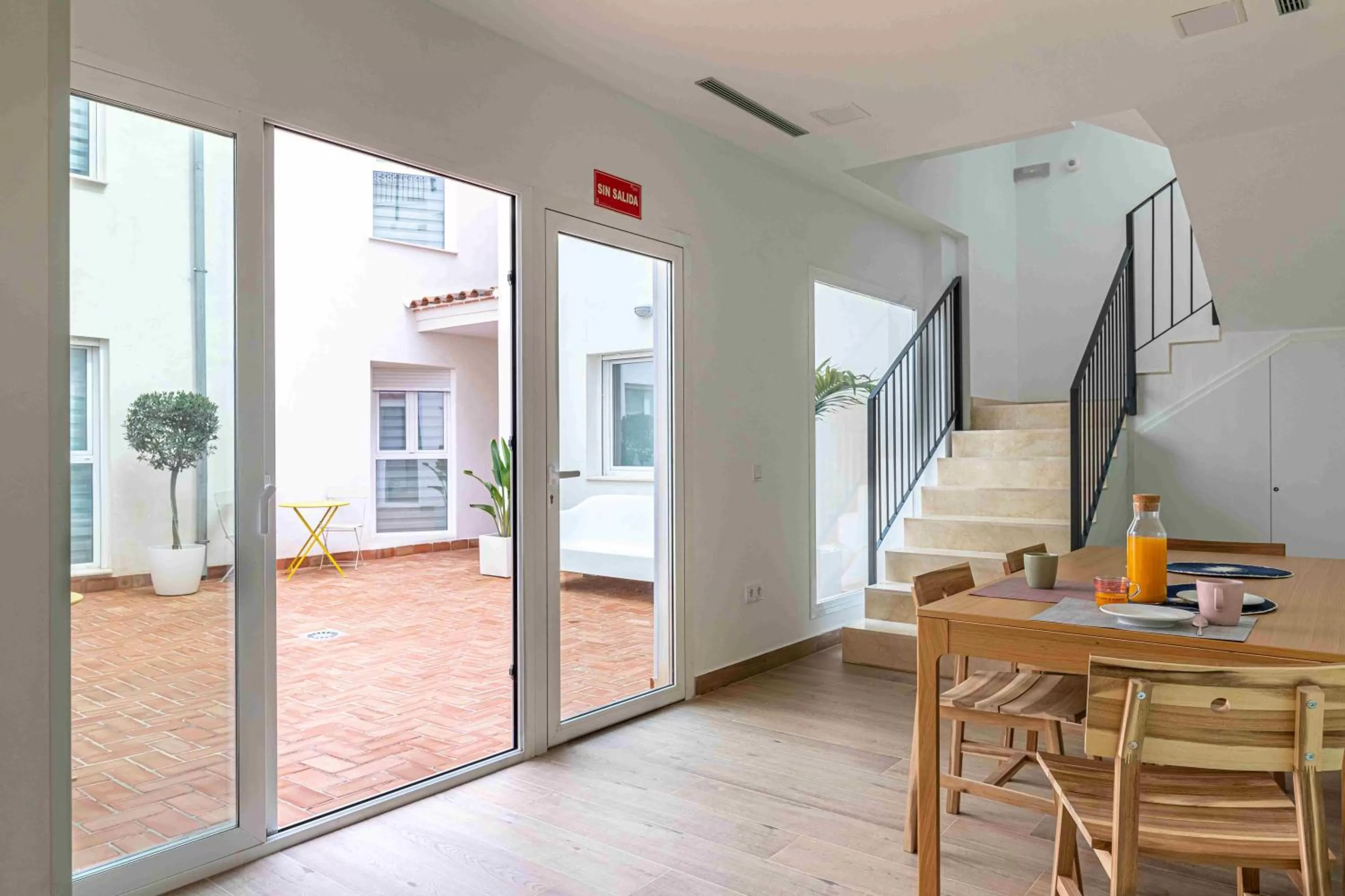 Dining Area in Residencia Demar