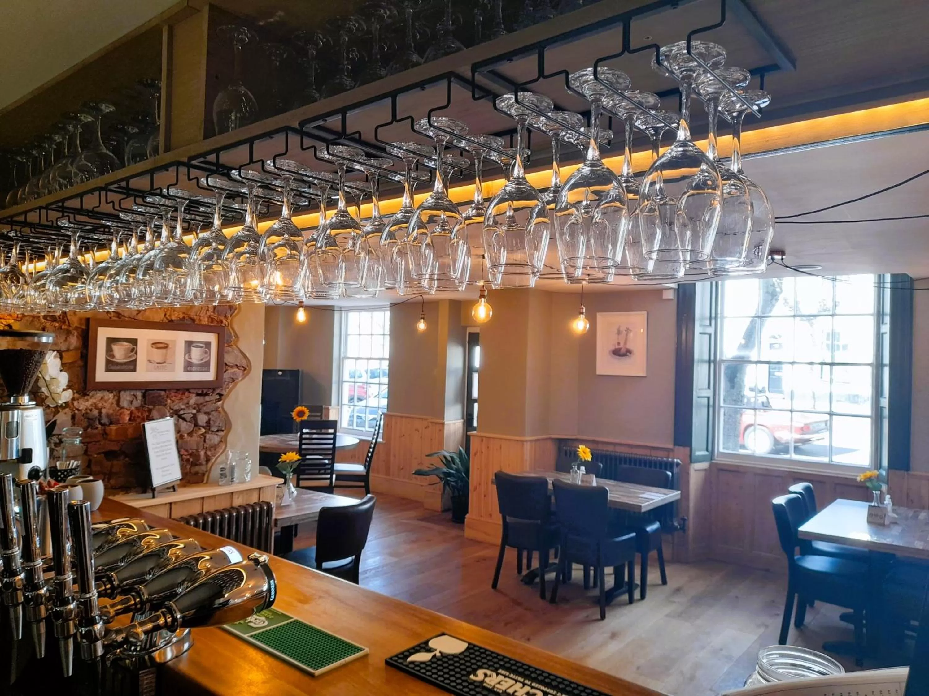 Restaurant/Places to Eat in The Olive Well