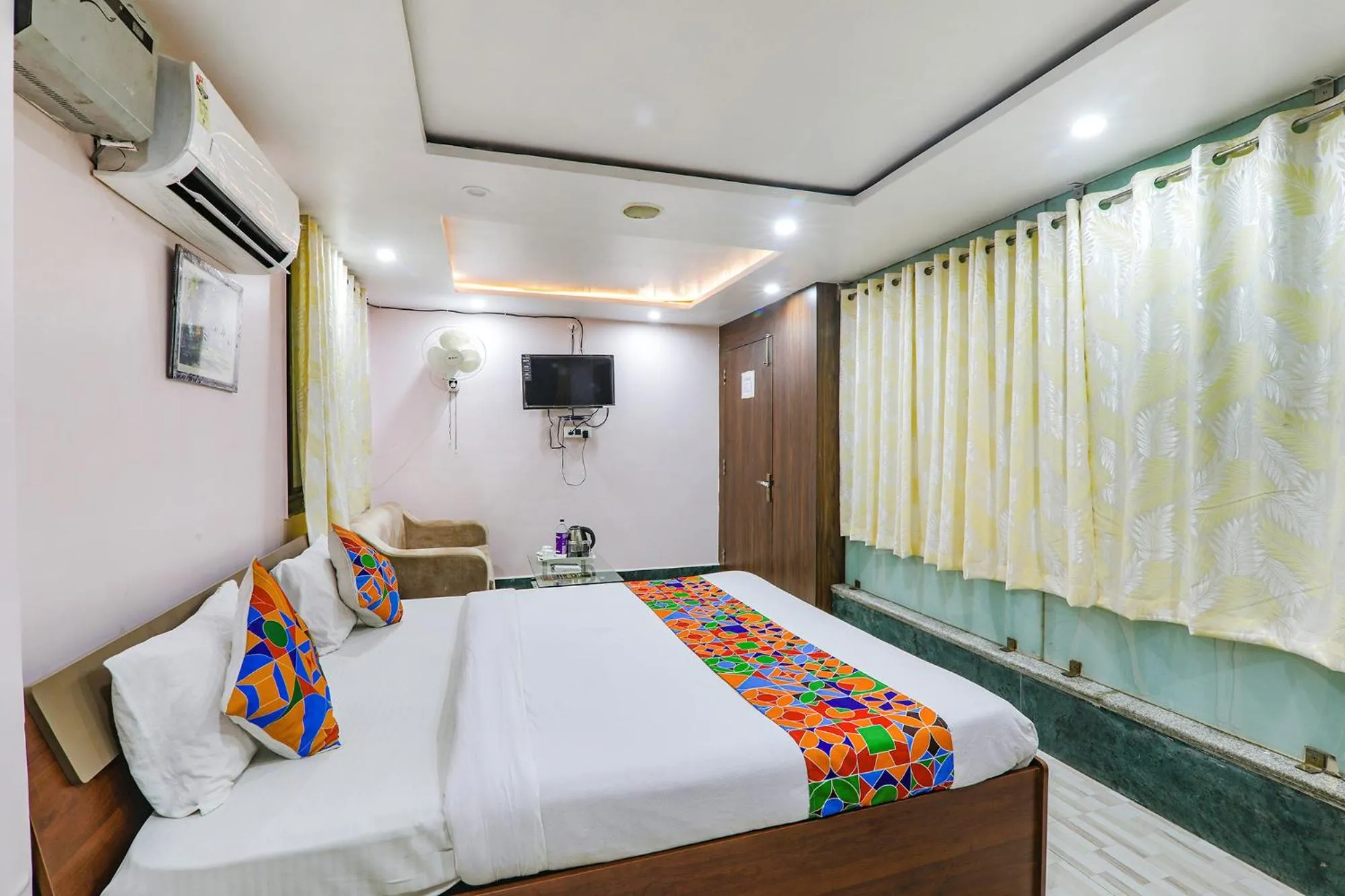 Bedroom in FabHotel Astor