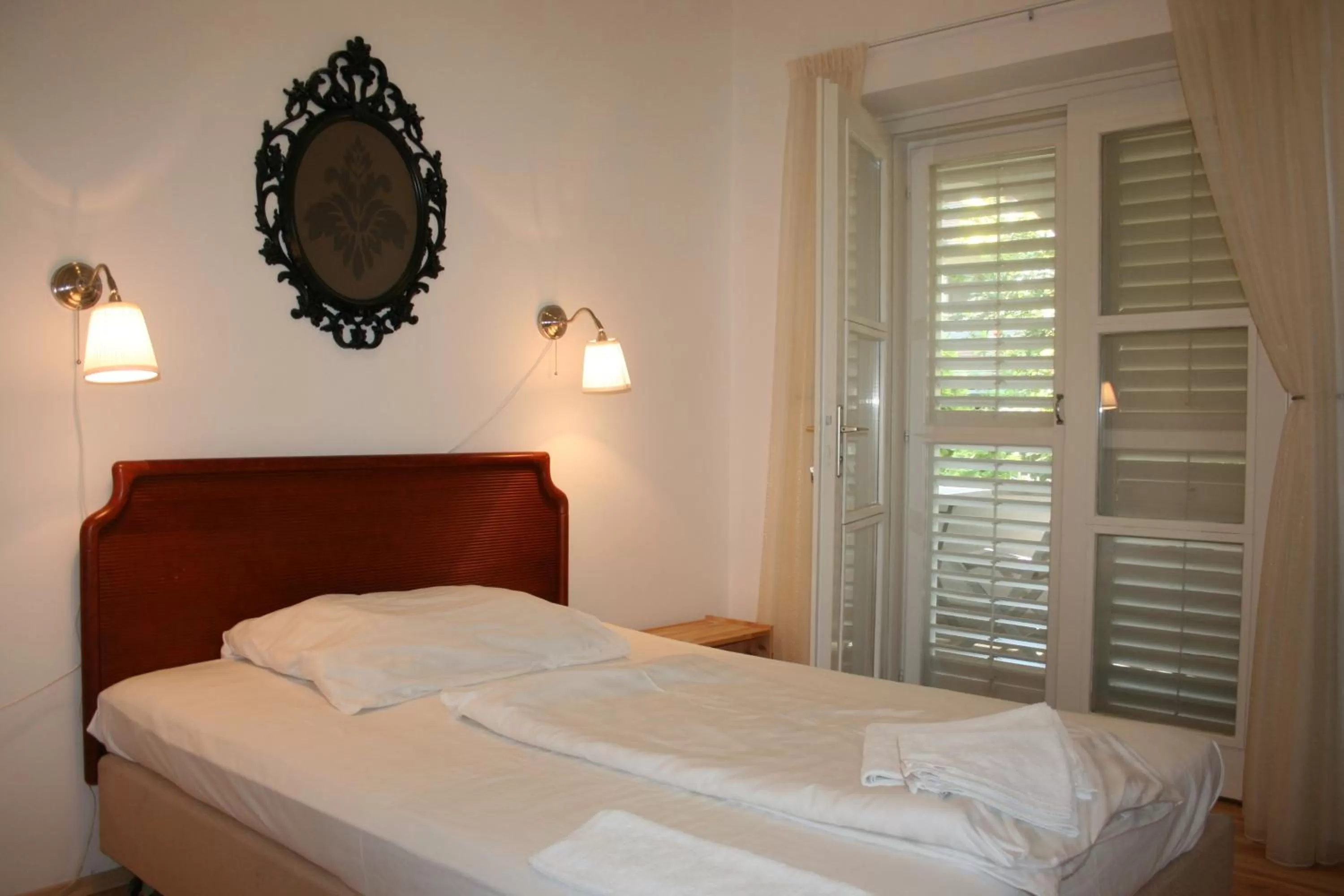 Photo of the whole room, Bed in Partvilla Balatonboglar