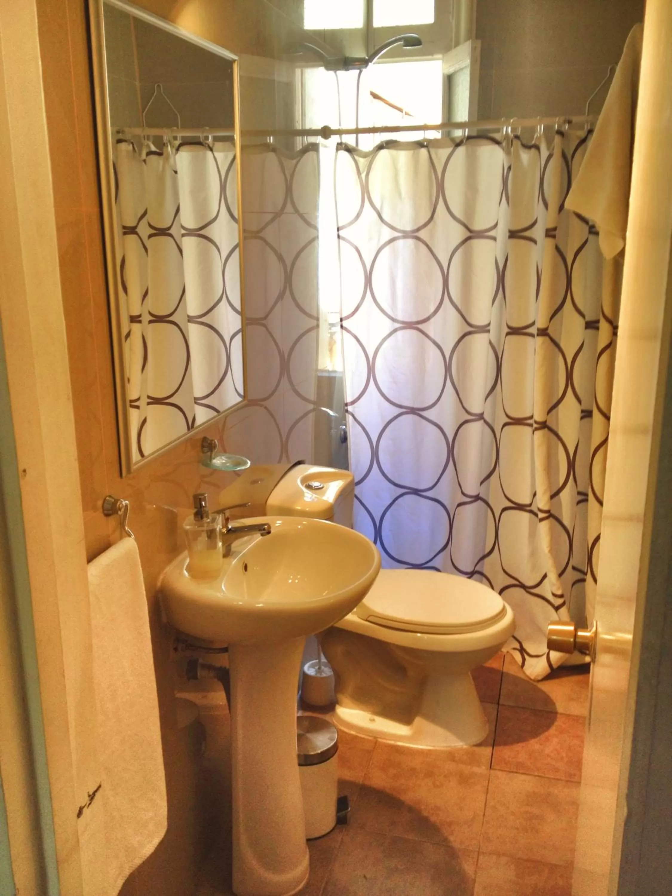 Bathroom in Tralkan B&B