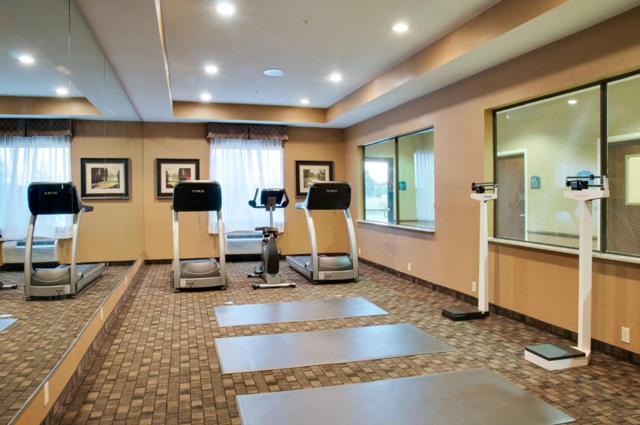Fitness centre/facilities in Aspen Grand Hotel Houston