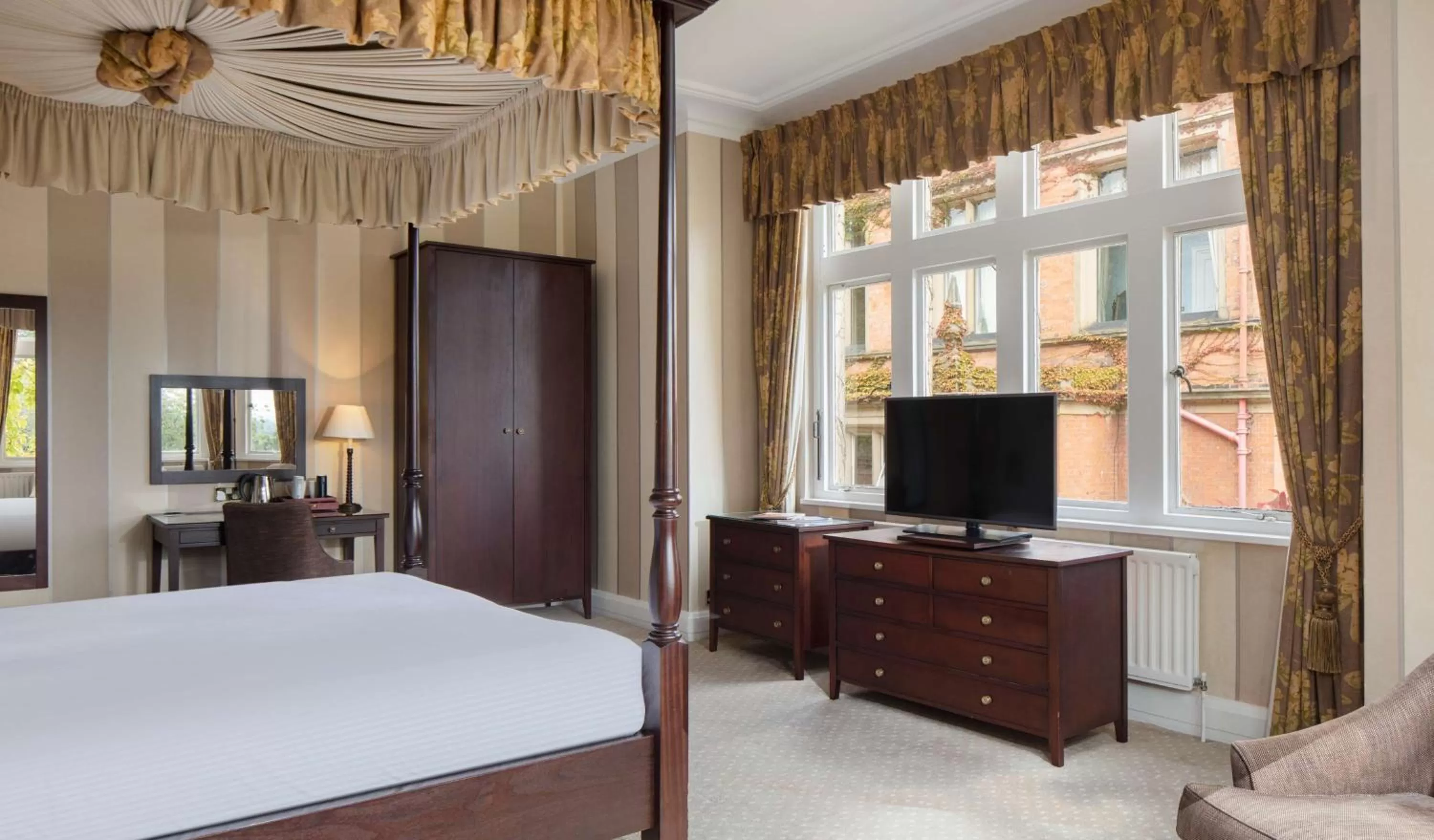 Photo of the whole room, Bed in The Welcombe Golf & Spa Hotel