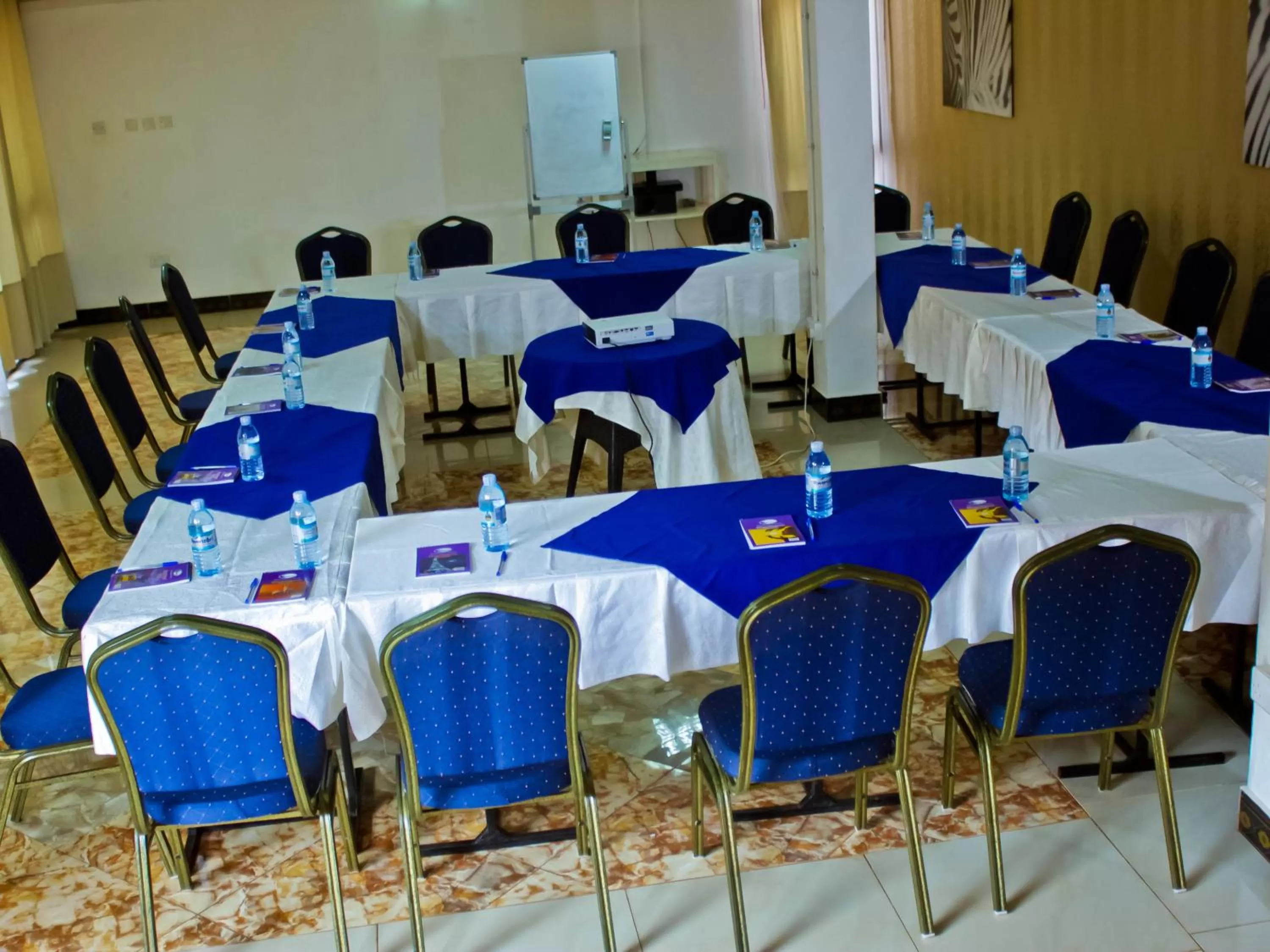 Meeting/conference room in Al-Nisaa Hotel and Spa