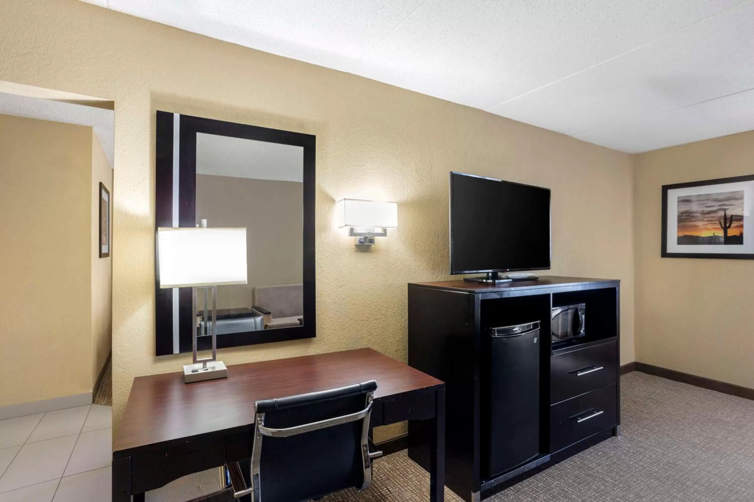 Photo of the whole room in Best Western Harrisburg North Hotel