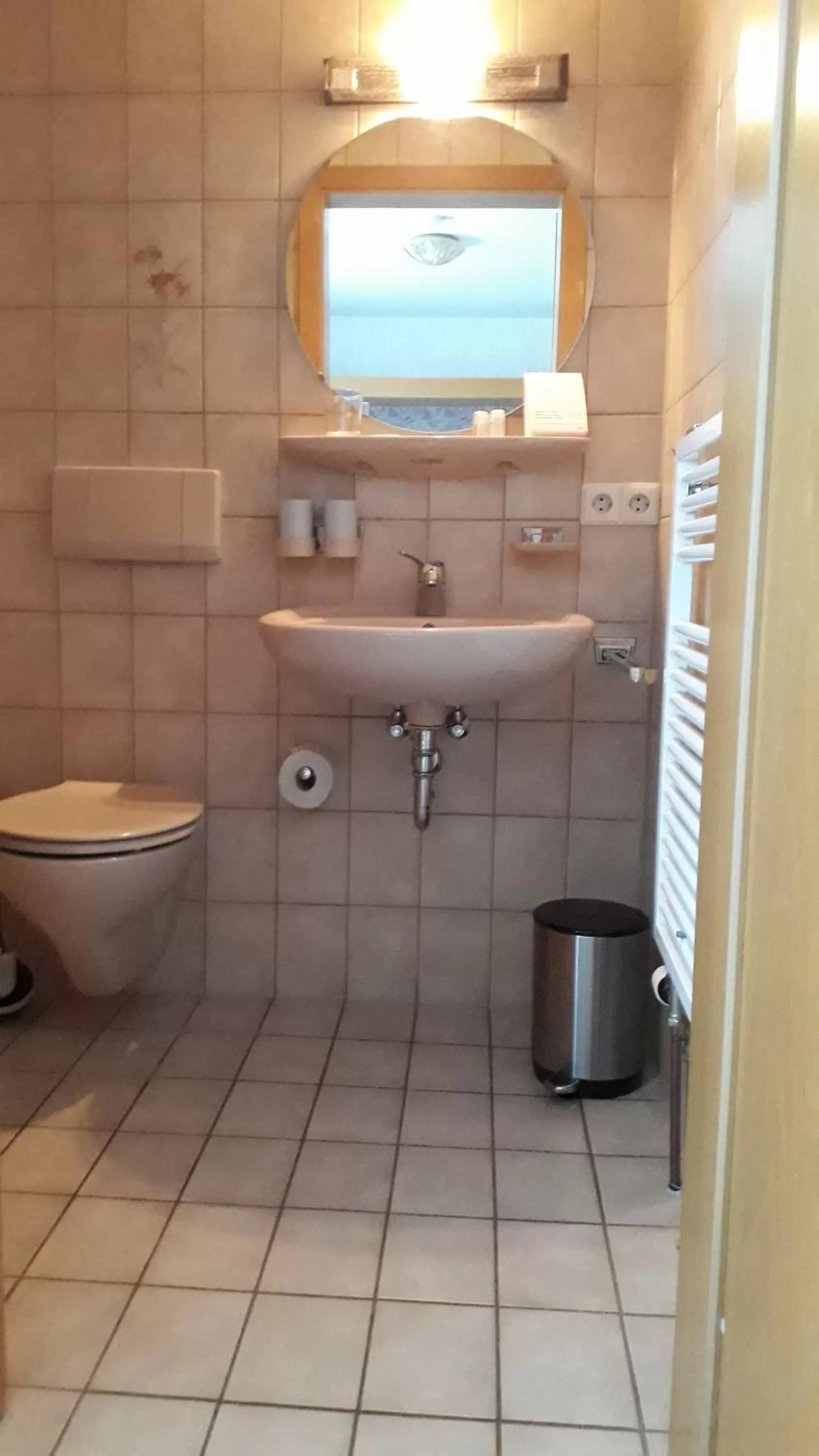 Bathroom in Hotel Eleon