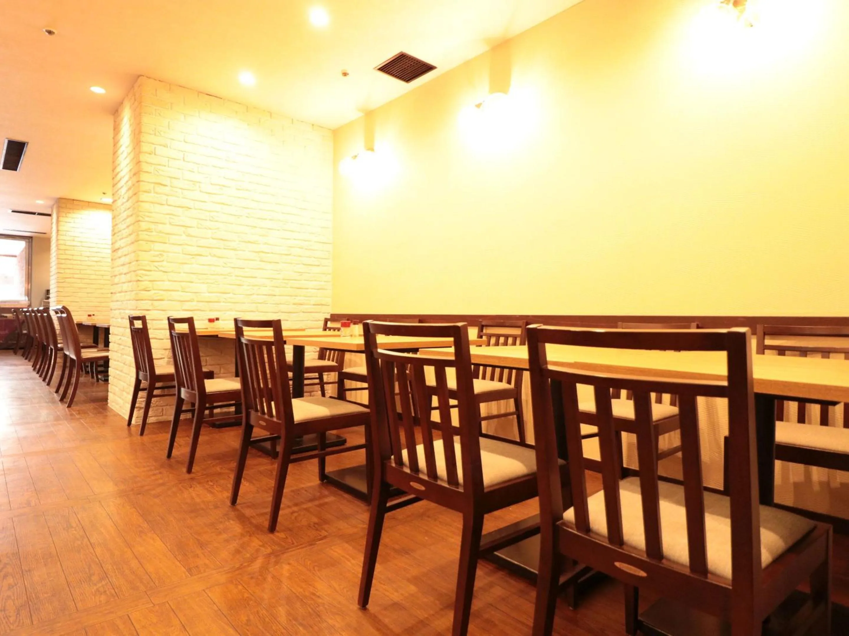 Restaurant/places to eat in Hotel Wing International Nagoya