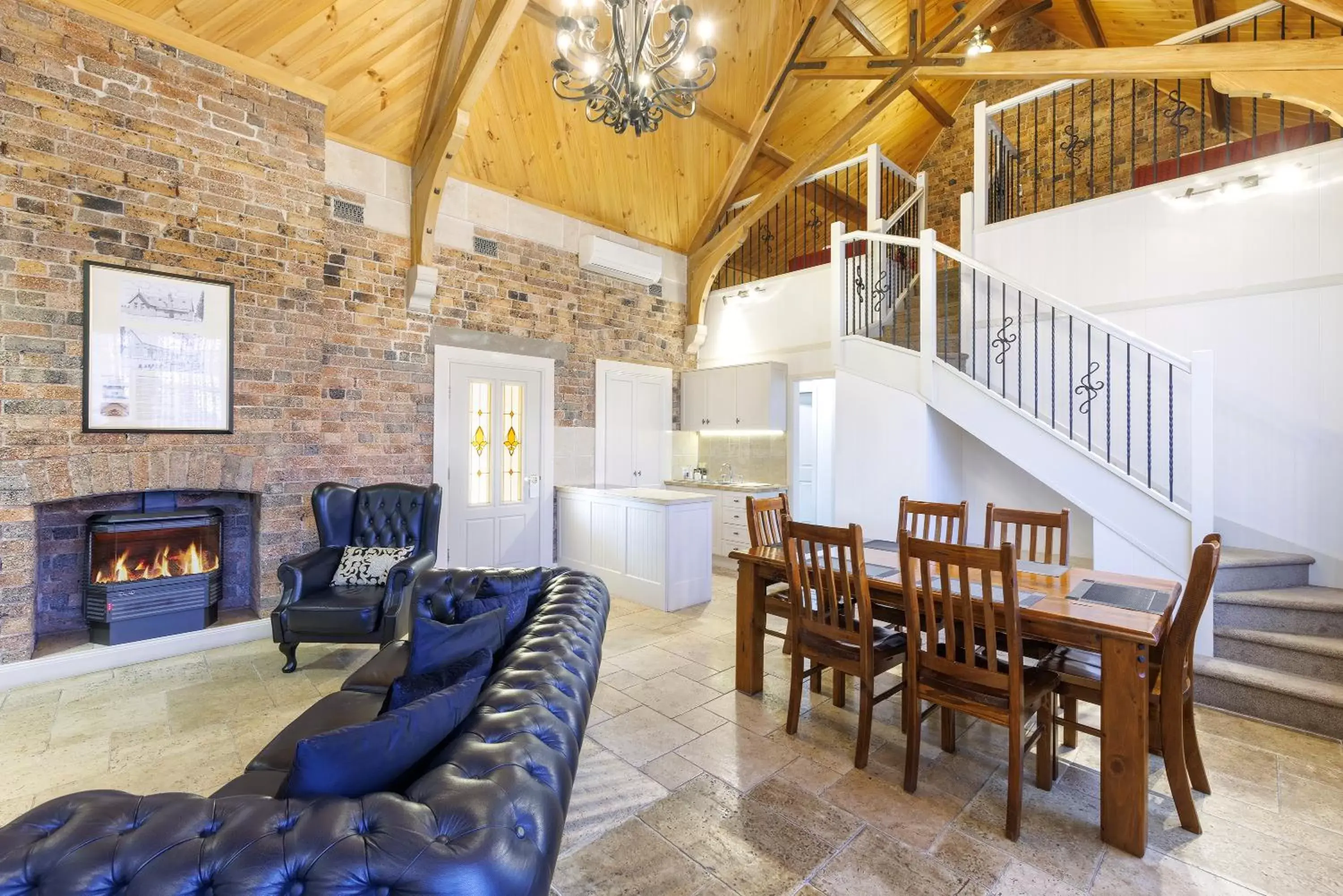 Deluxe Villa in Black Gold Motel Deluxe Villa in Black Gold Motel