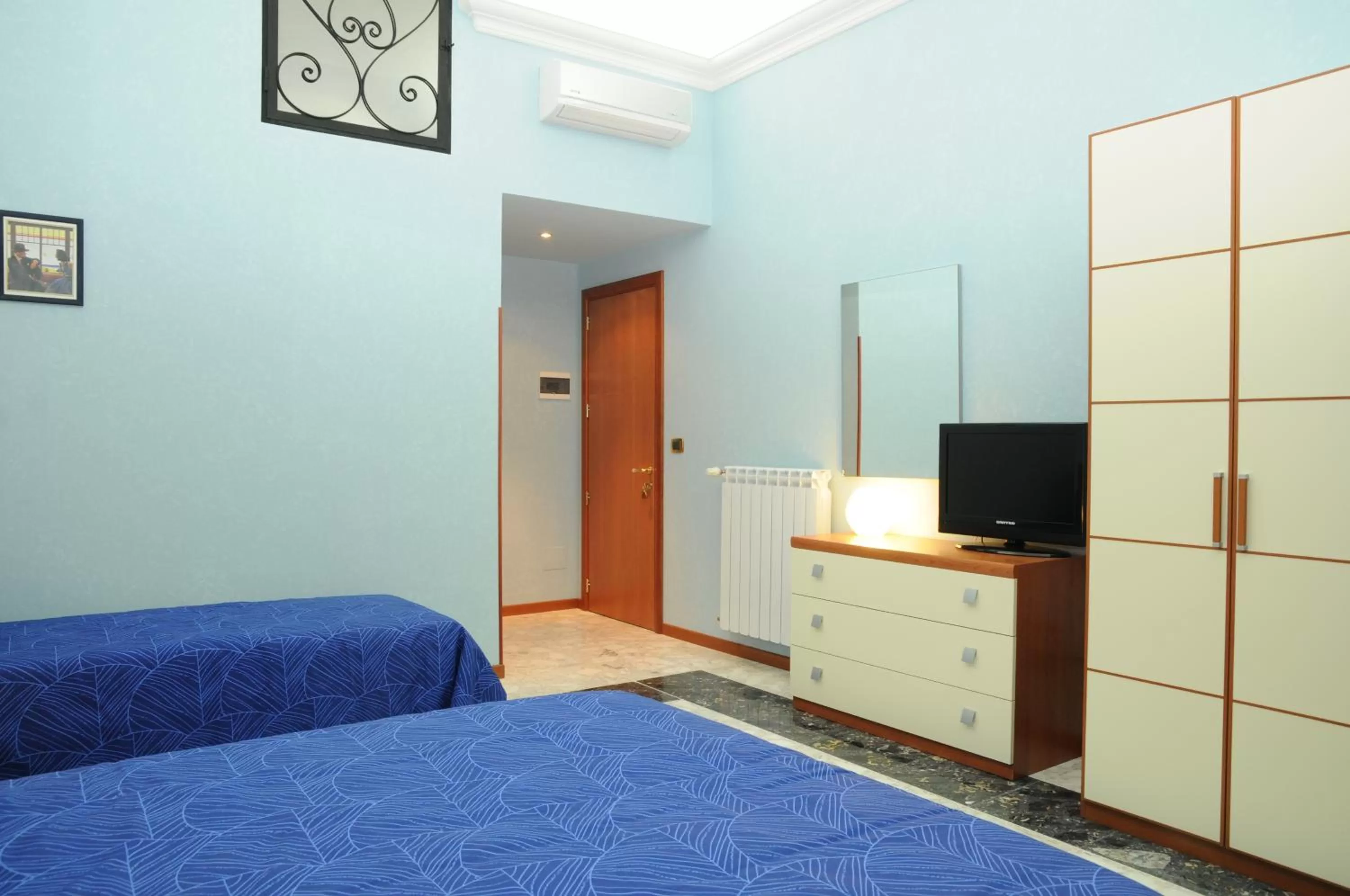 Bed in Affittacamere Conte Di Cavour