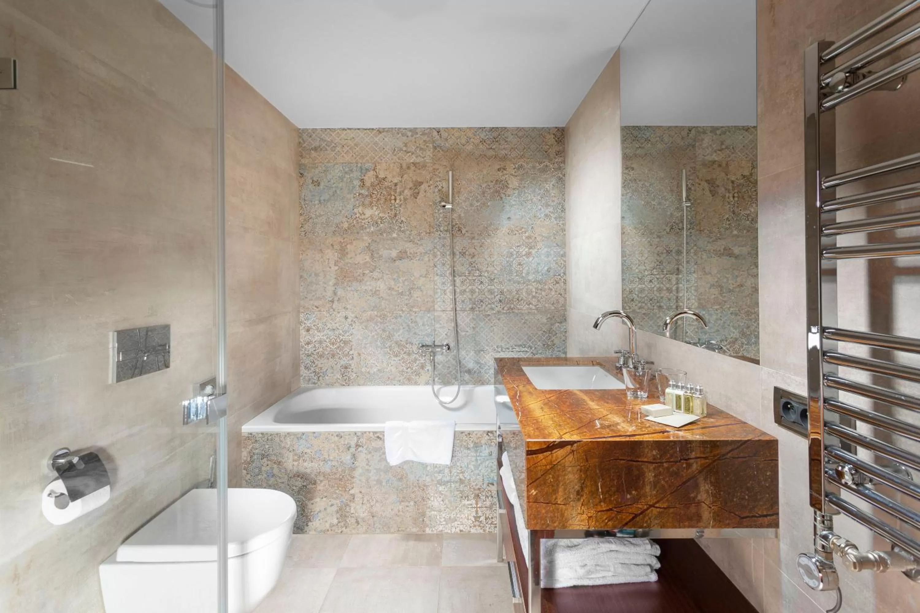 Toilet in Jalta Boutique Hotel