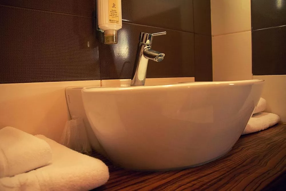 Bathroom in Hotel Opara