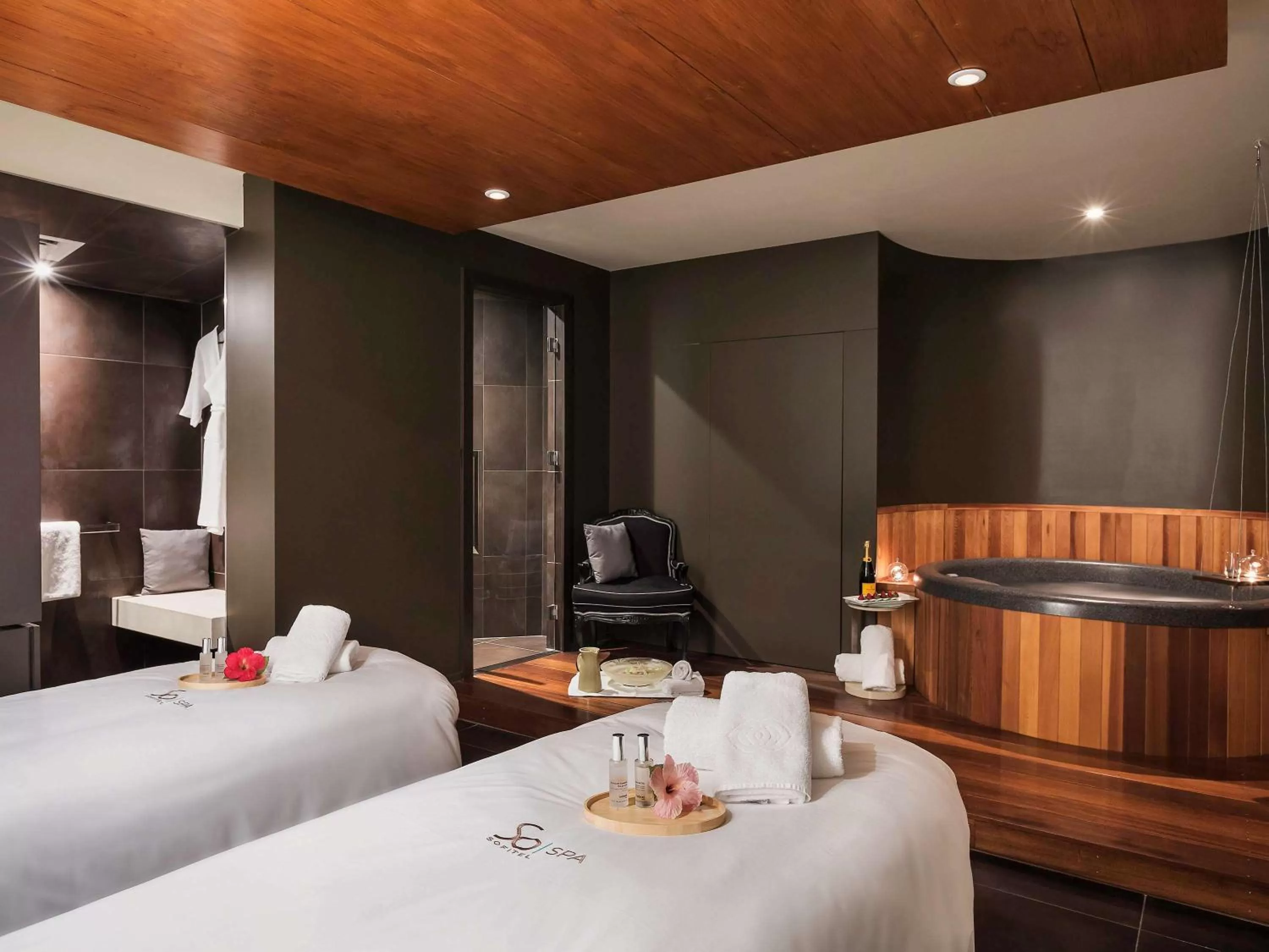 Spa and wellness centre/facilities, Bed in Sofitel Queenstown Hotel & Spa