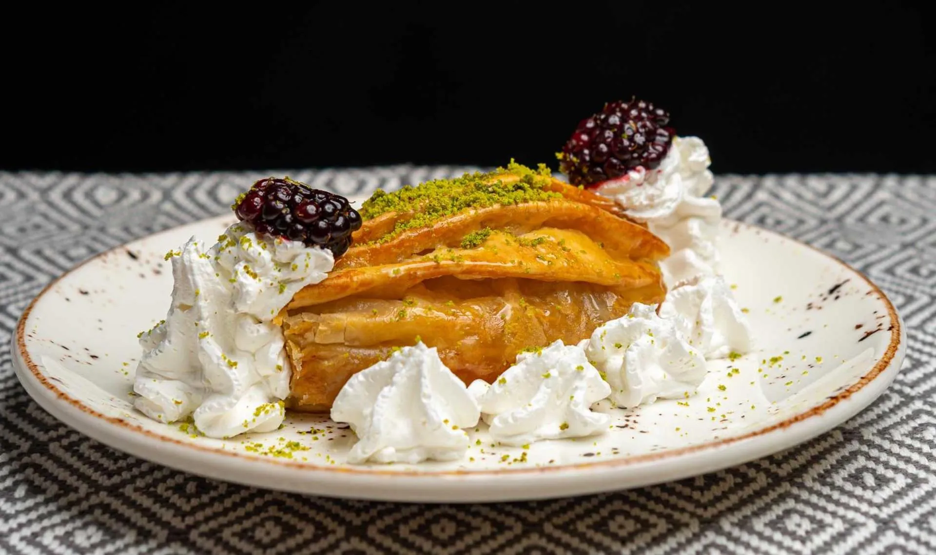 Food in Labirint Boutique Hotel - Central Location