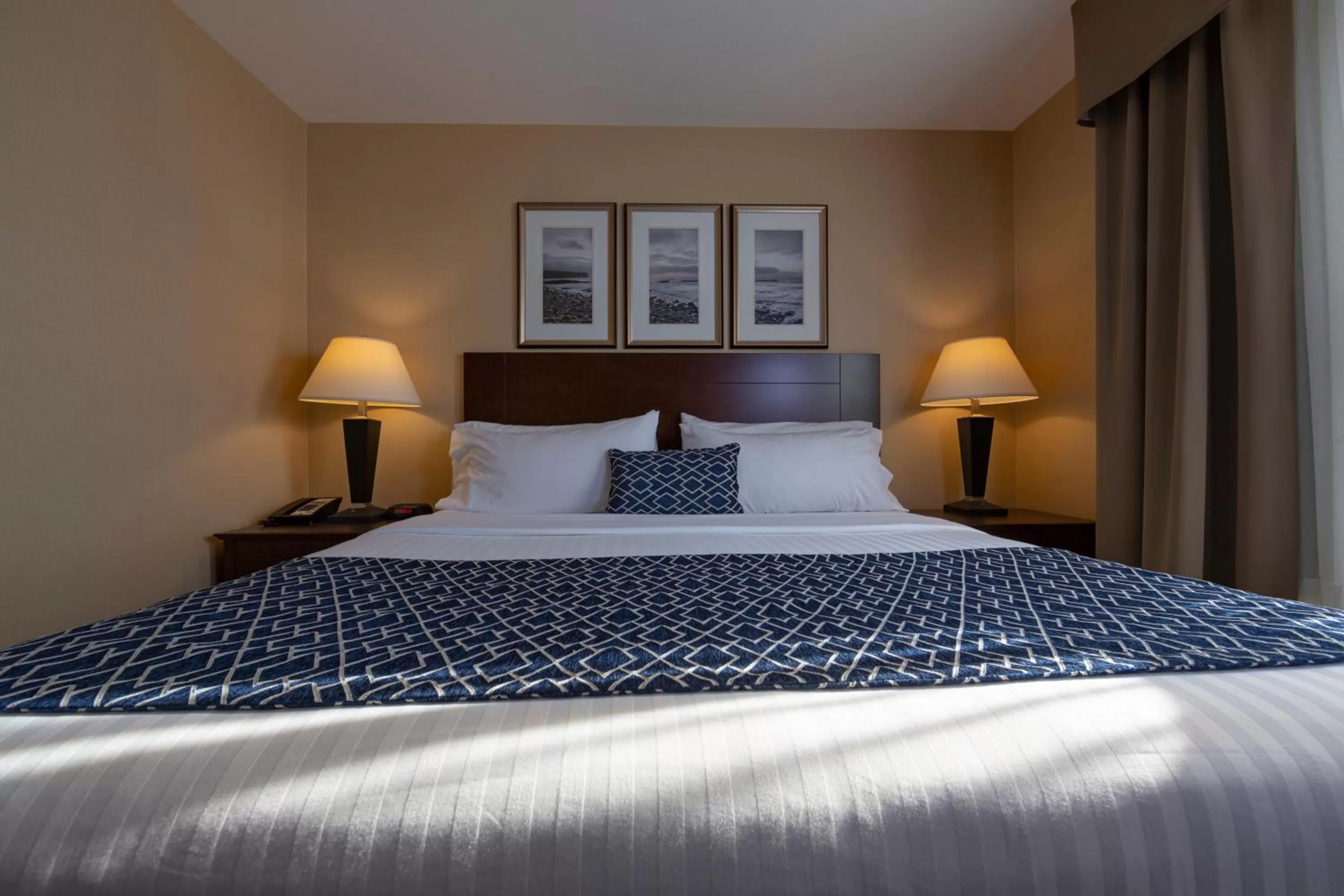 Bed in Bayview Hotel