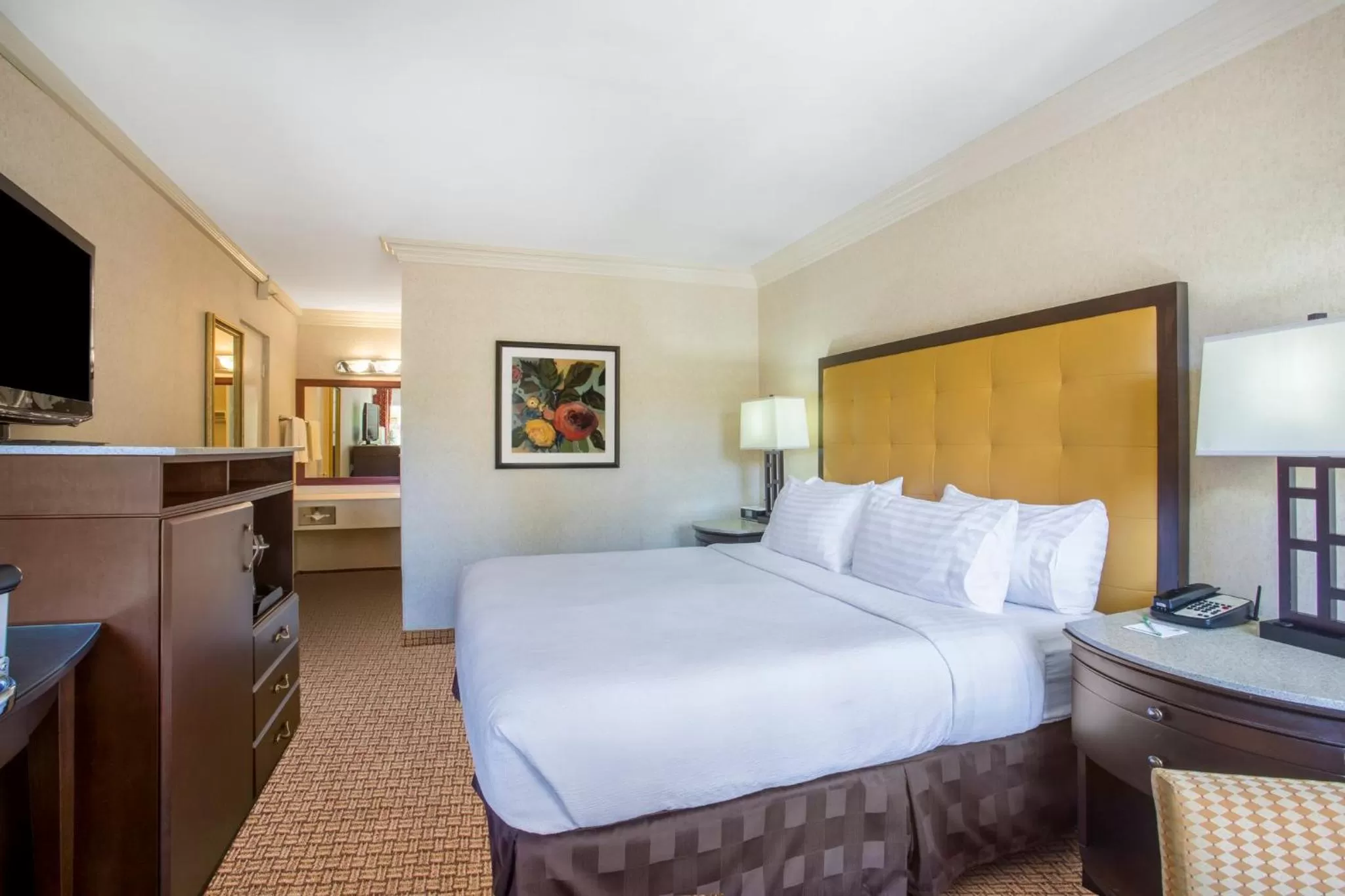 Bed in 14 West Hotel Laguna Beach