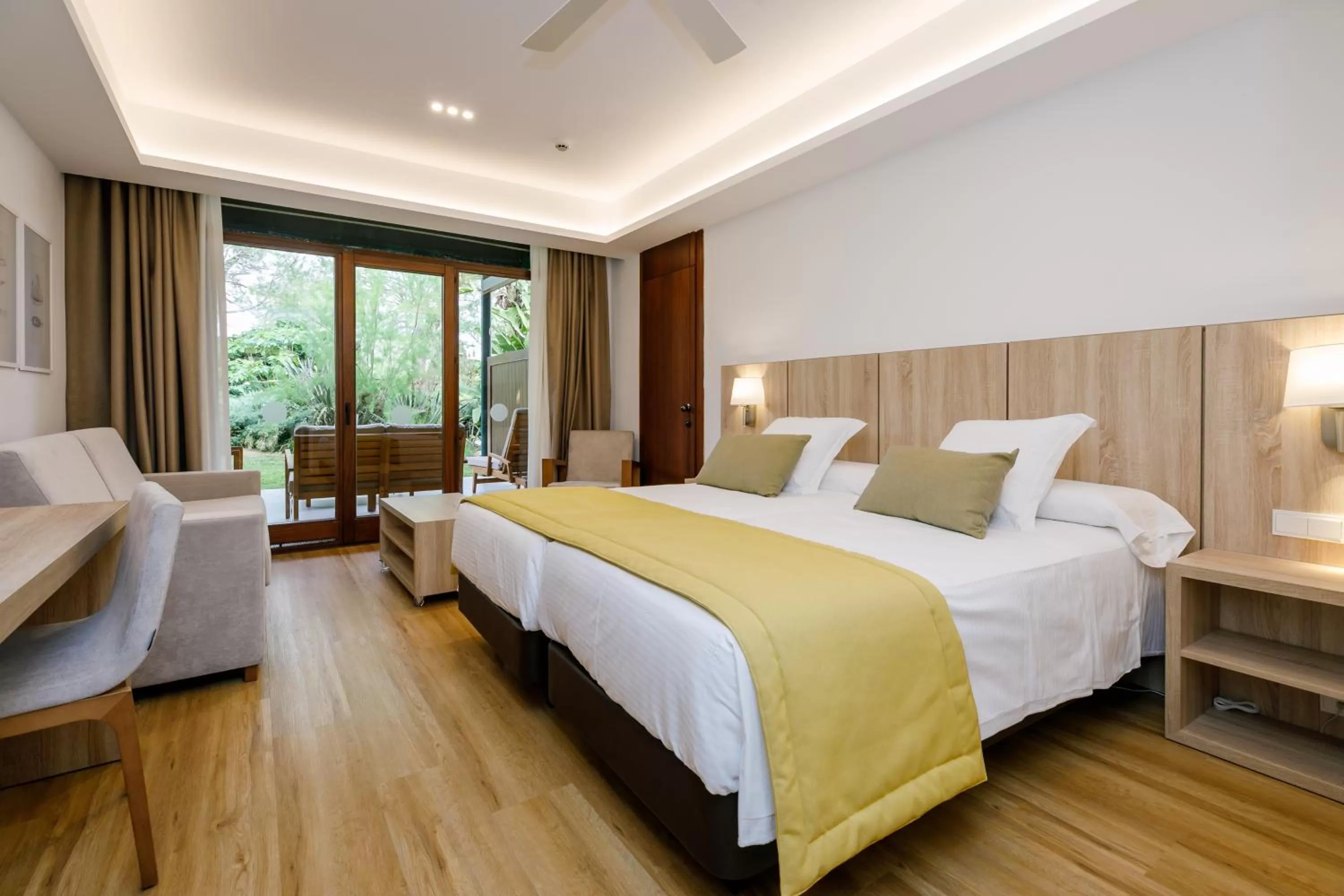 Bedroom, Bed in PortBlue Club Pollentia Resort & Spa