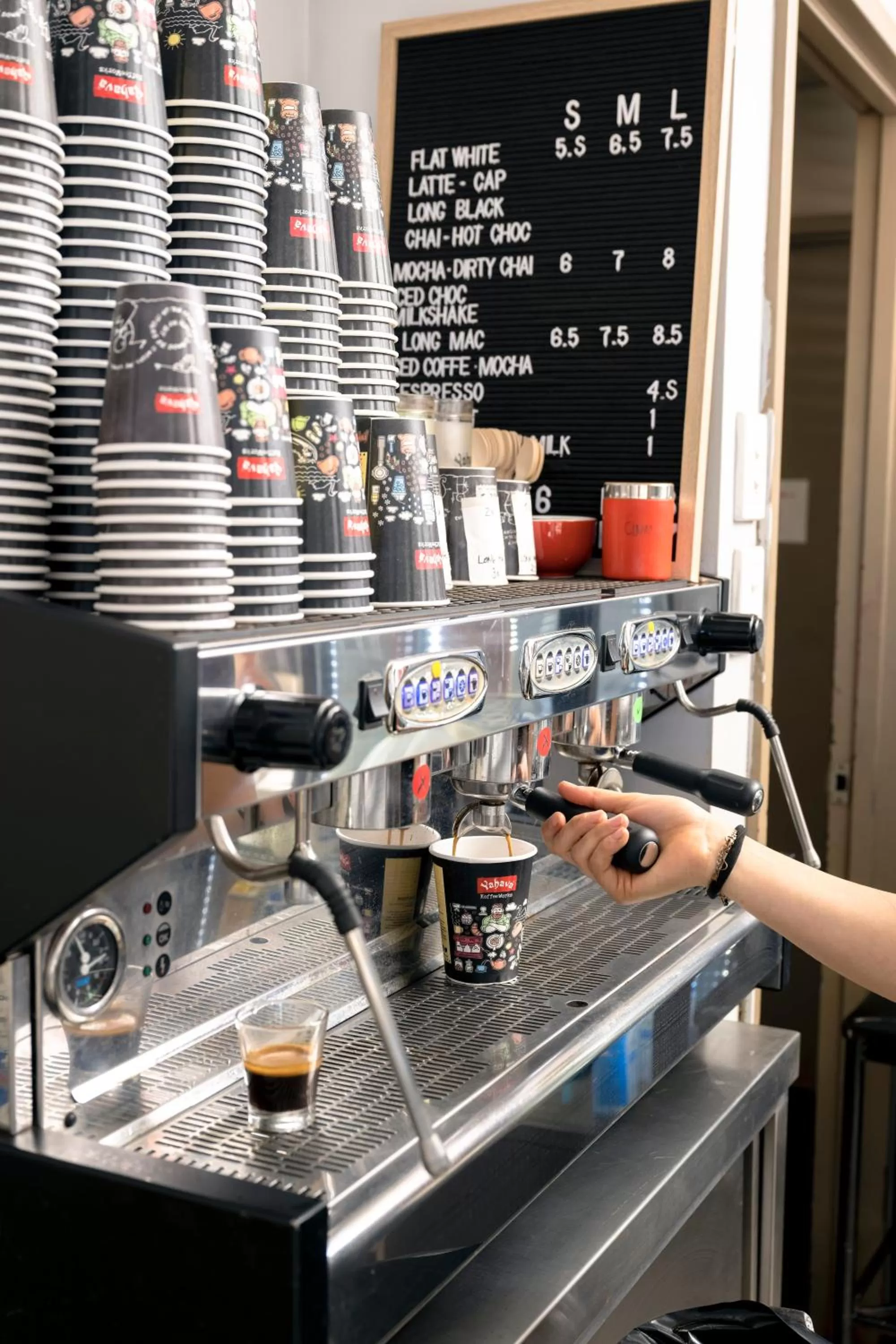Coffee/tea facilities in Red Sands Accommodation Newman
