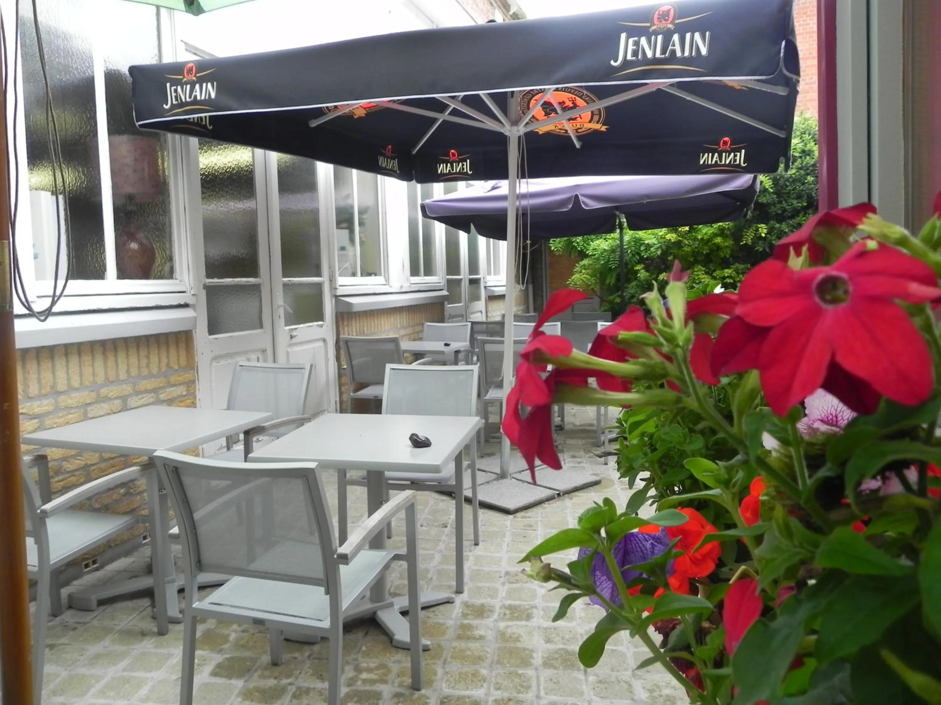 Balcony/Terrace in Hôtel - Restaurant Au Tonnelier