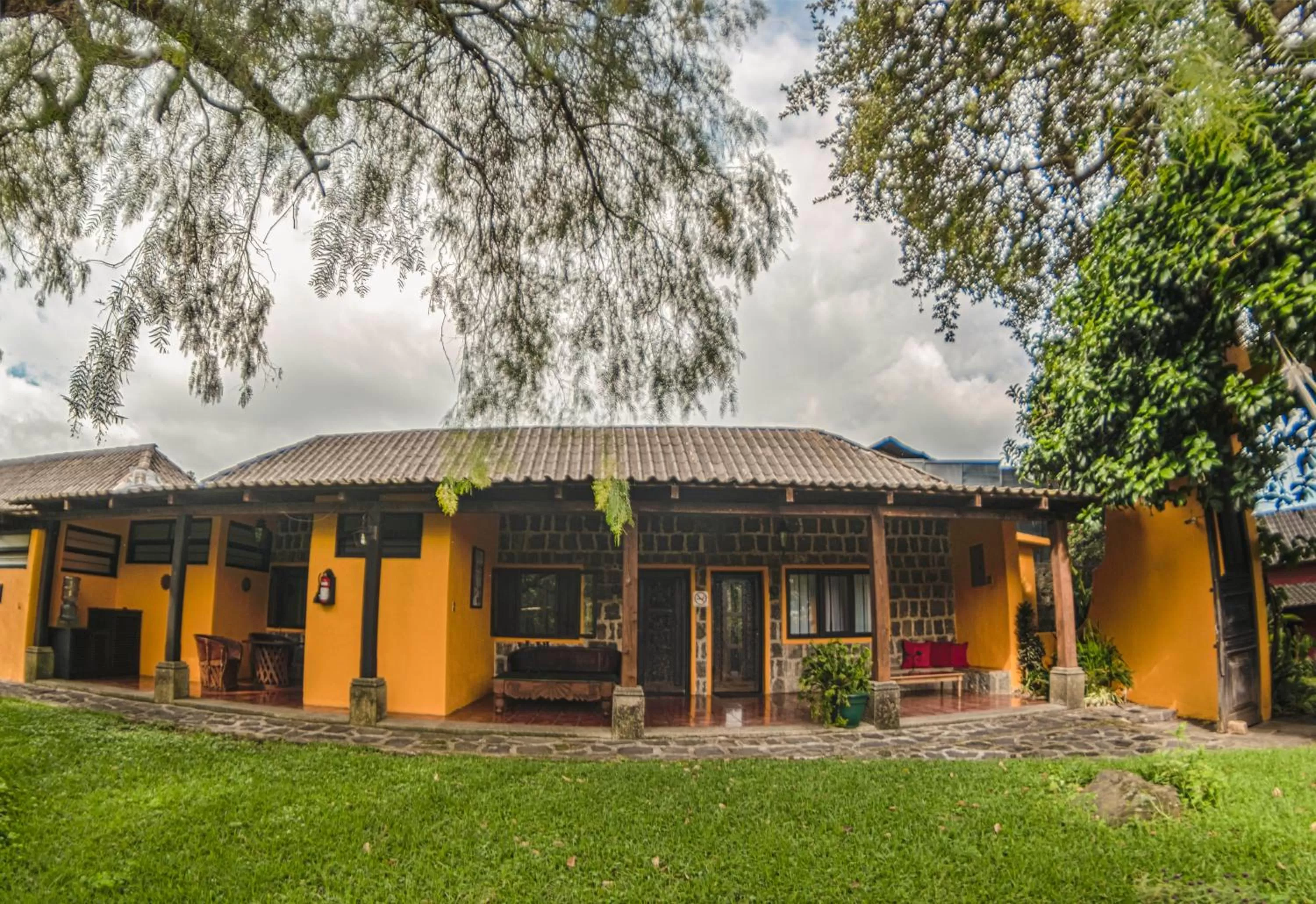 Property Building in Hotel Toliman