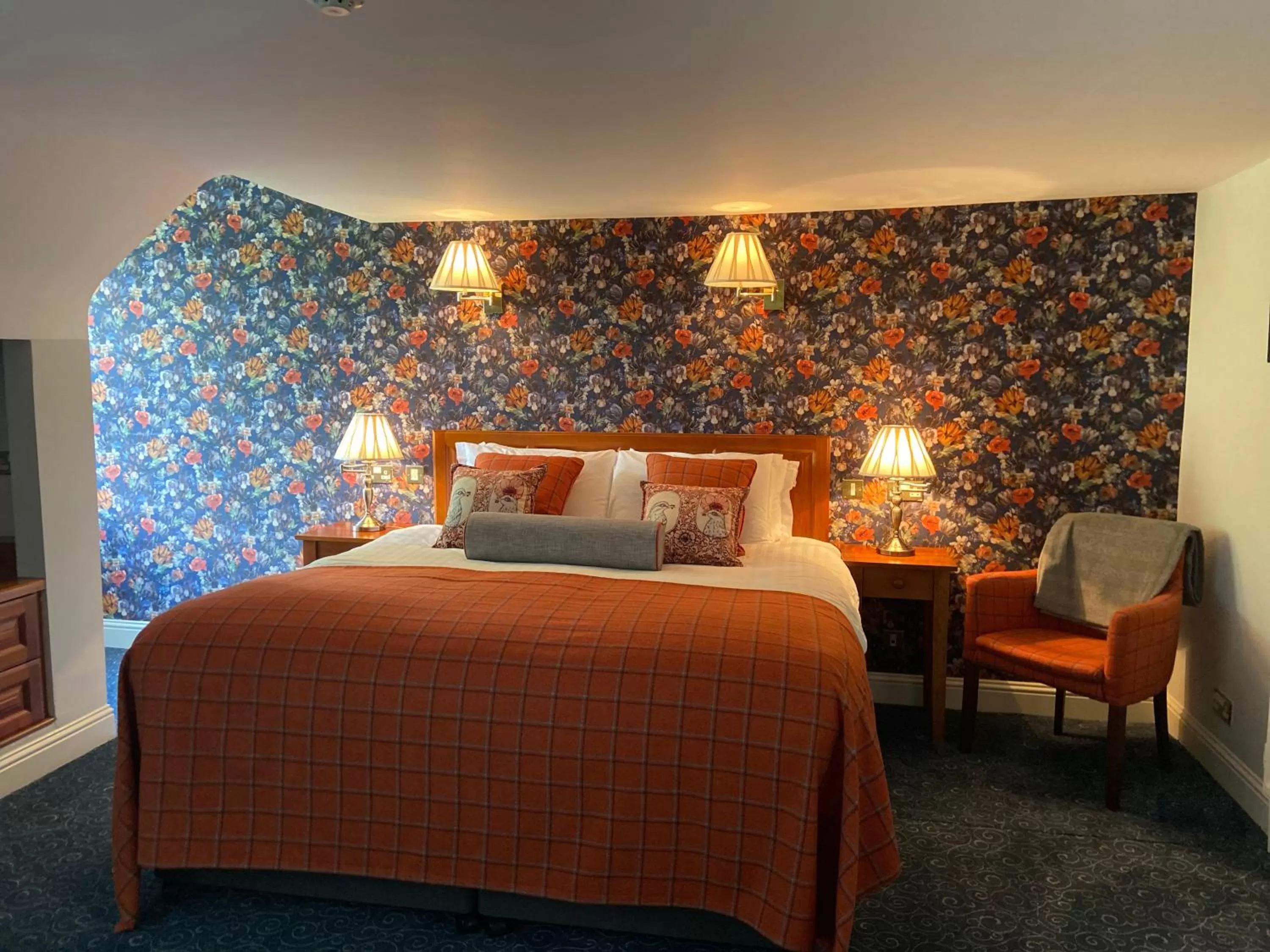 Bedroom, Bed in Blarney Castle Hotel