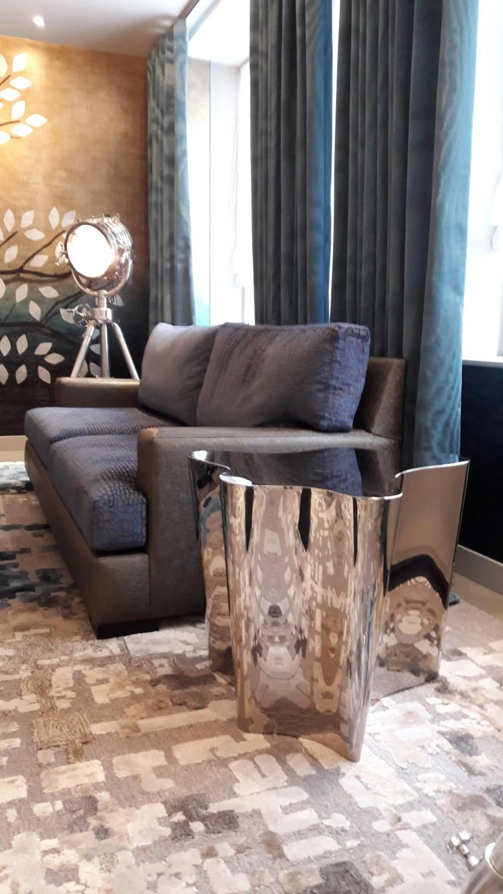 Decorative detail in Hotel d'Amiens